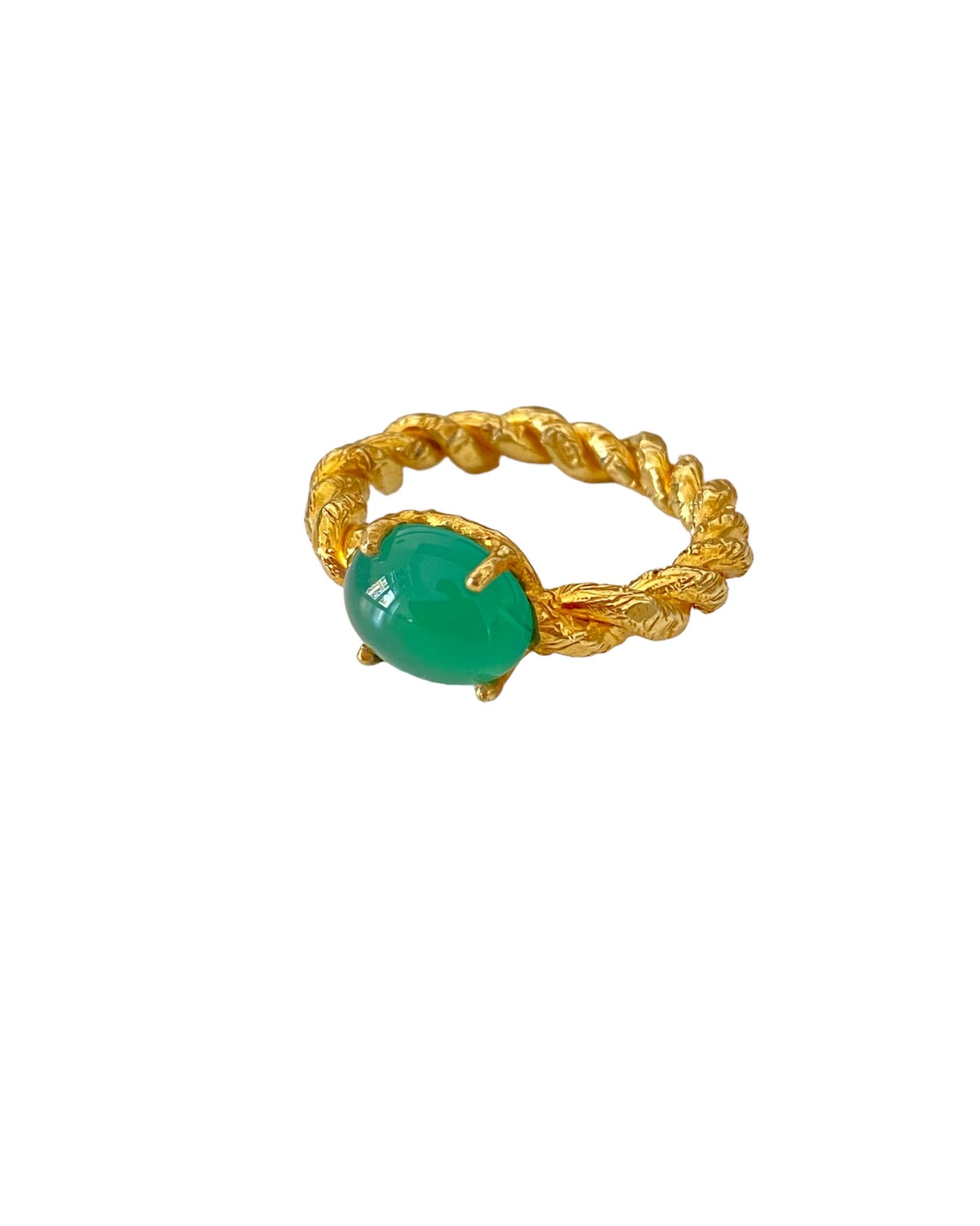 Green Agate 18K Yellow Gold Unisex Artisan Band Ring For Sale 6