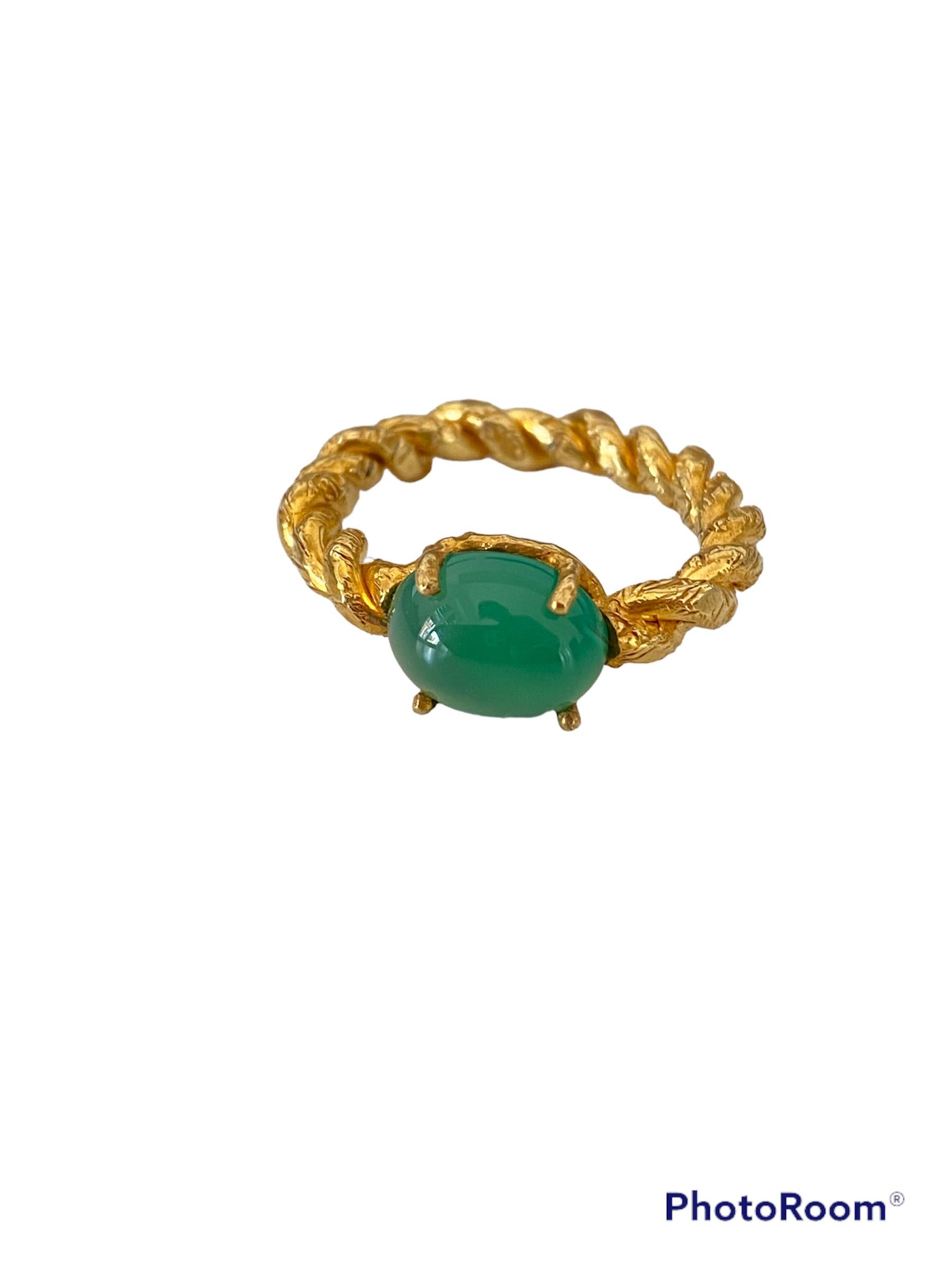 Green Agate 18K Yellow Gold Unisex Artisan Band Ring For Sale 7