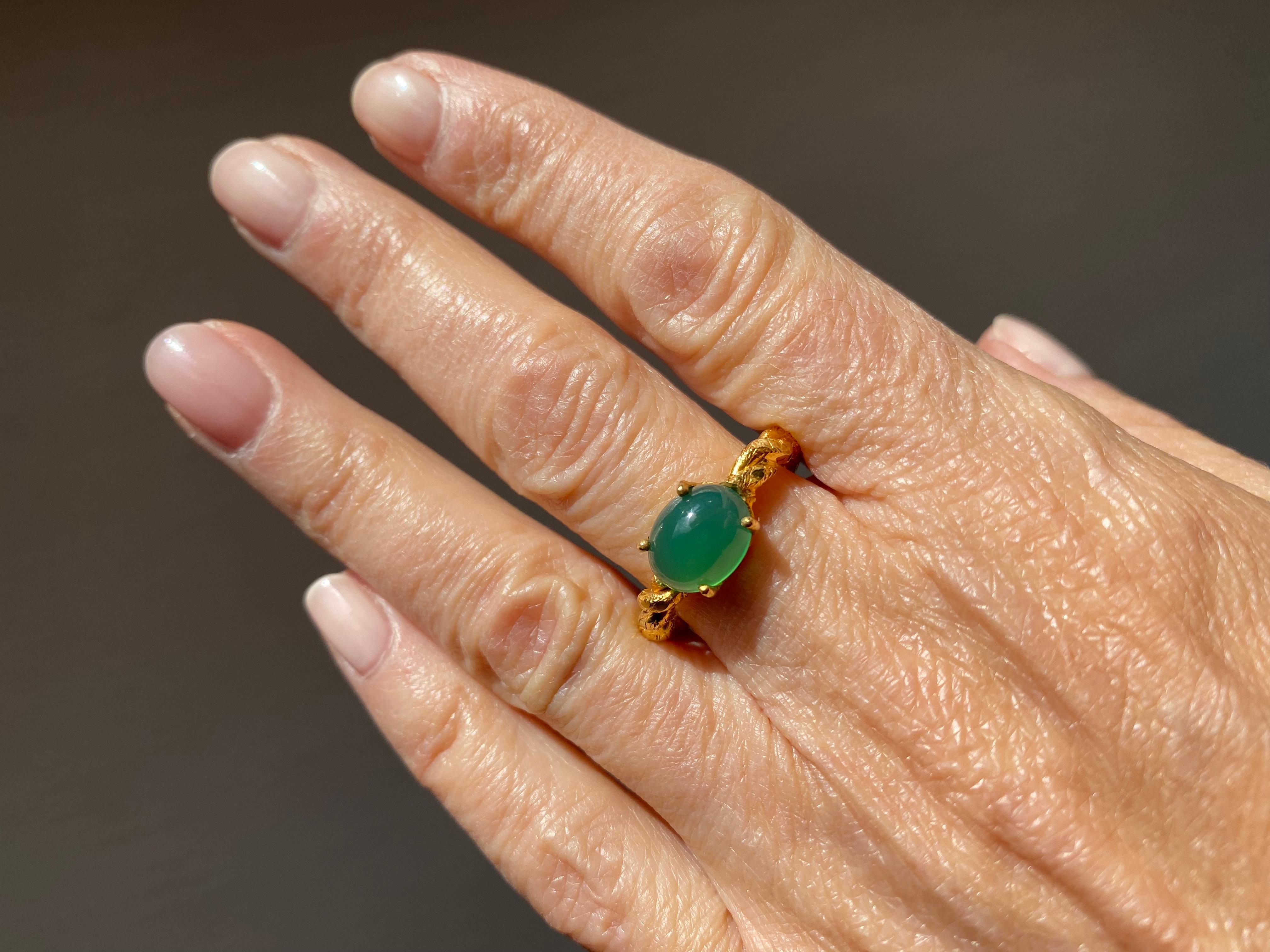 Green Agate 18K Yellow Gold Unisex Artisan Band Ring For Sale 9