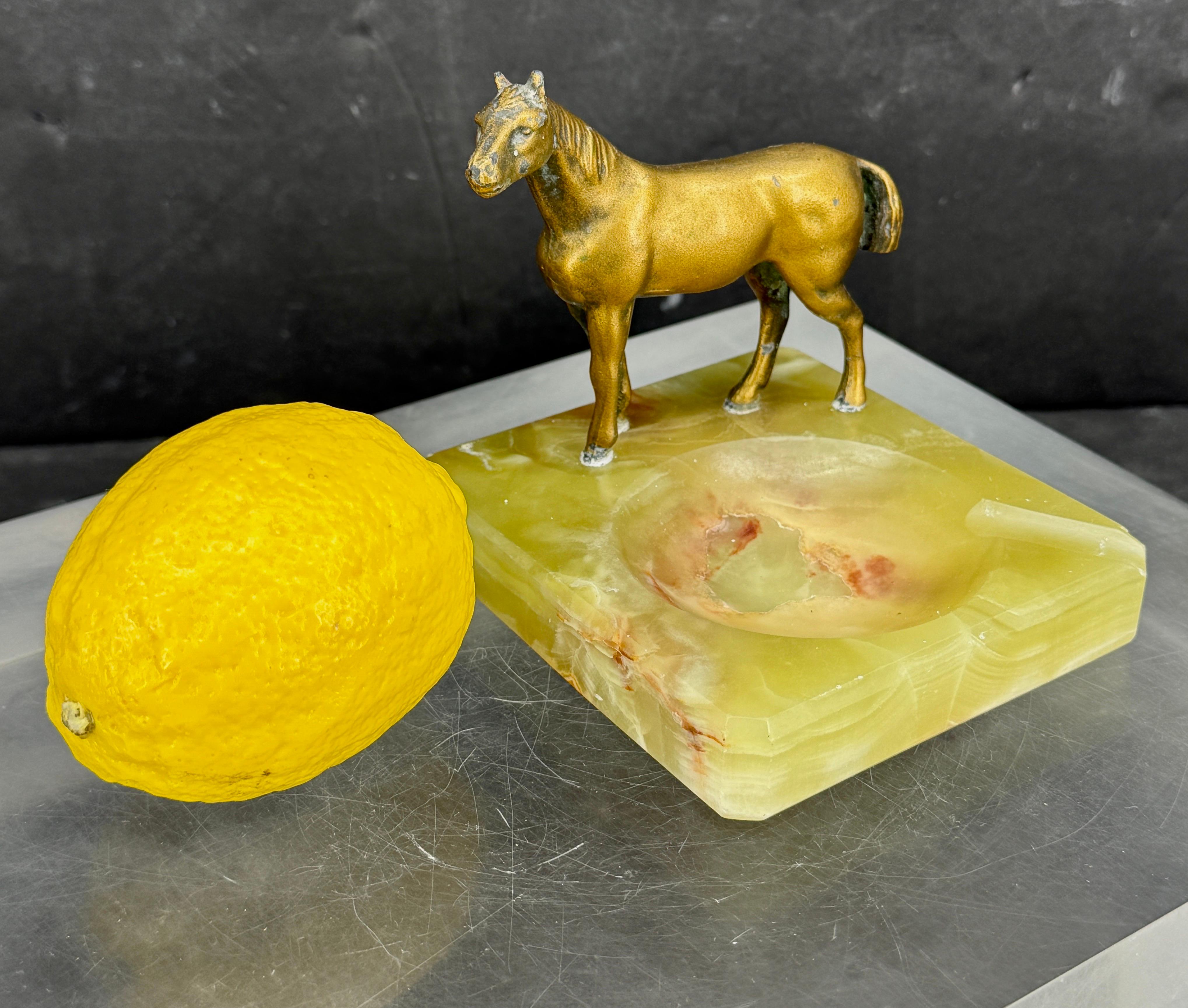 Grüner Achat und Bronze Pferd Statue Aschenbecher Schmuck Tablett im Angebot 4
