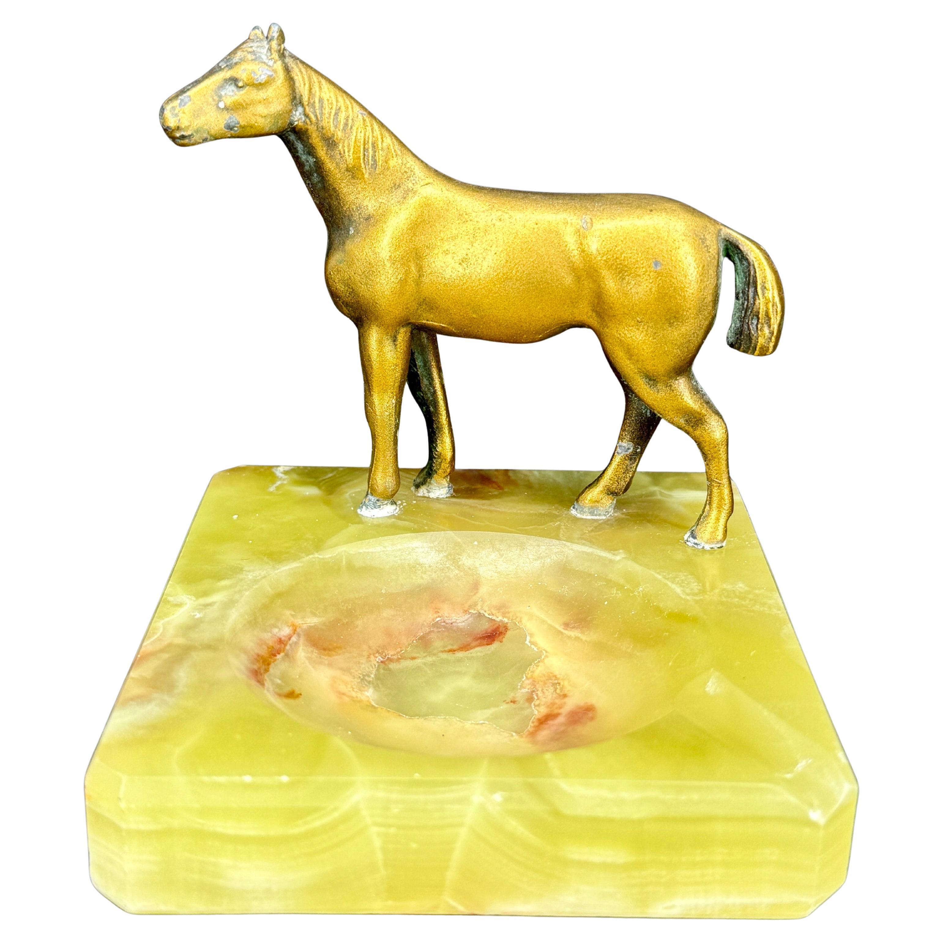 Grüner Achat und Bronze Pferd Statue Aschenbecher Schmuck Tablett im Angebot