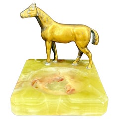 Grüner Achat und Bronze Pferd Statue Aschenbecher Schmuck Tablett Grüner Achat und Bronze Pferd Statue Aschenbecher Schmuck Tablett