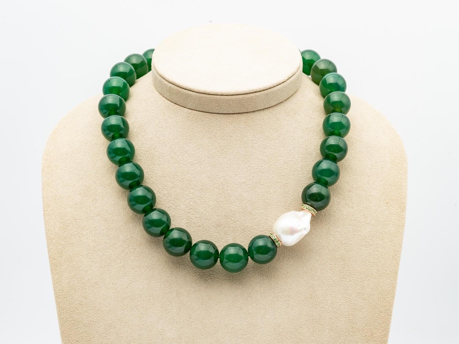 Women's Green Agate Beads Necklace Accompanied by Baroque Pearl and 0.32 Ct of Tsavorite