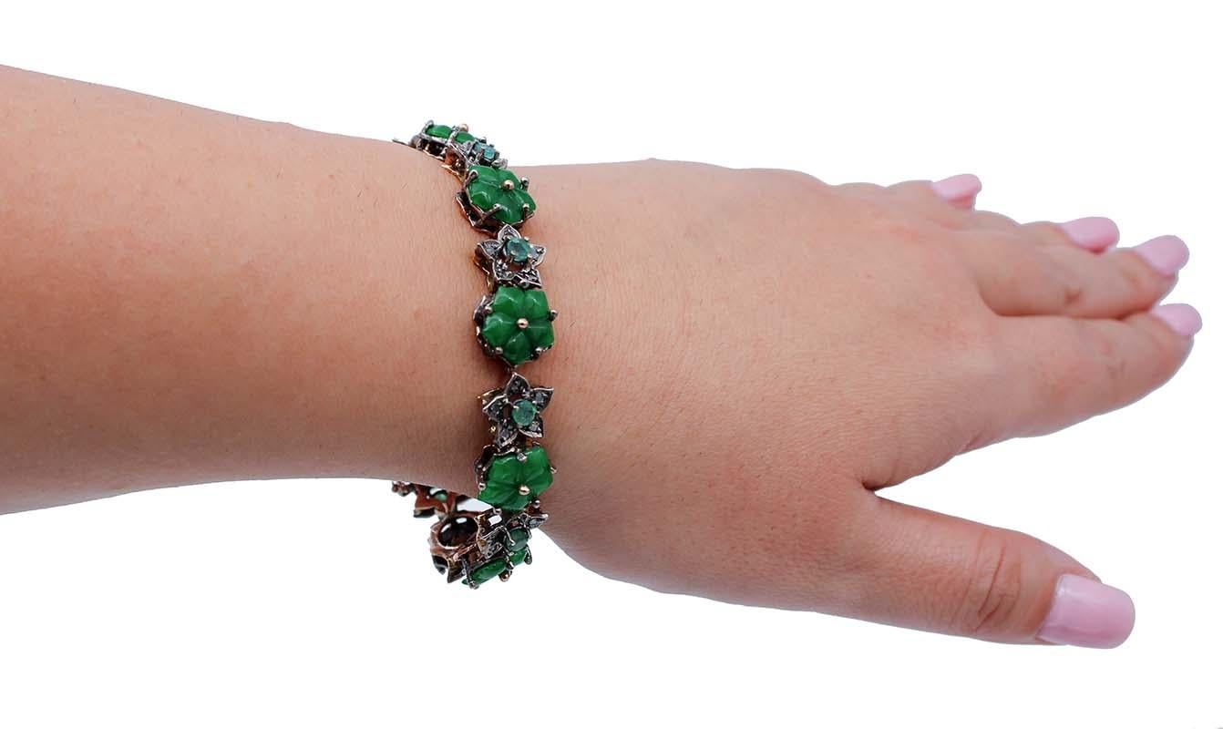 Green Agate Flowers, Emeralds, Diamonds, 9 Karat Rose Gold and Silver Bracelet In Good Condition For Sale In Marcianise, Marcianise (CE)