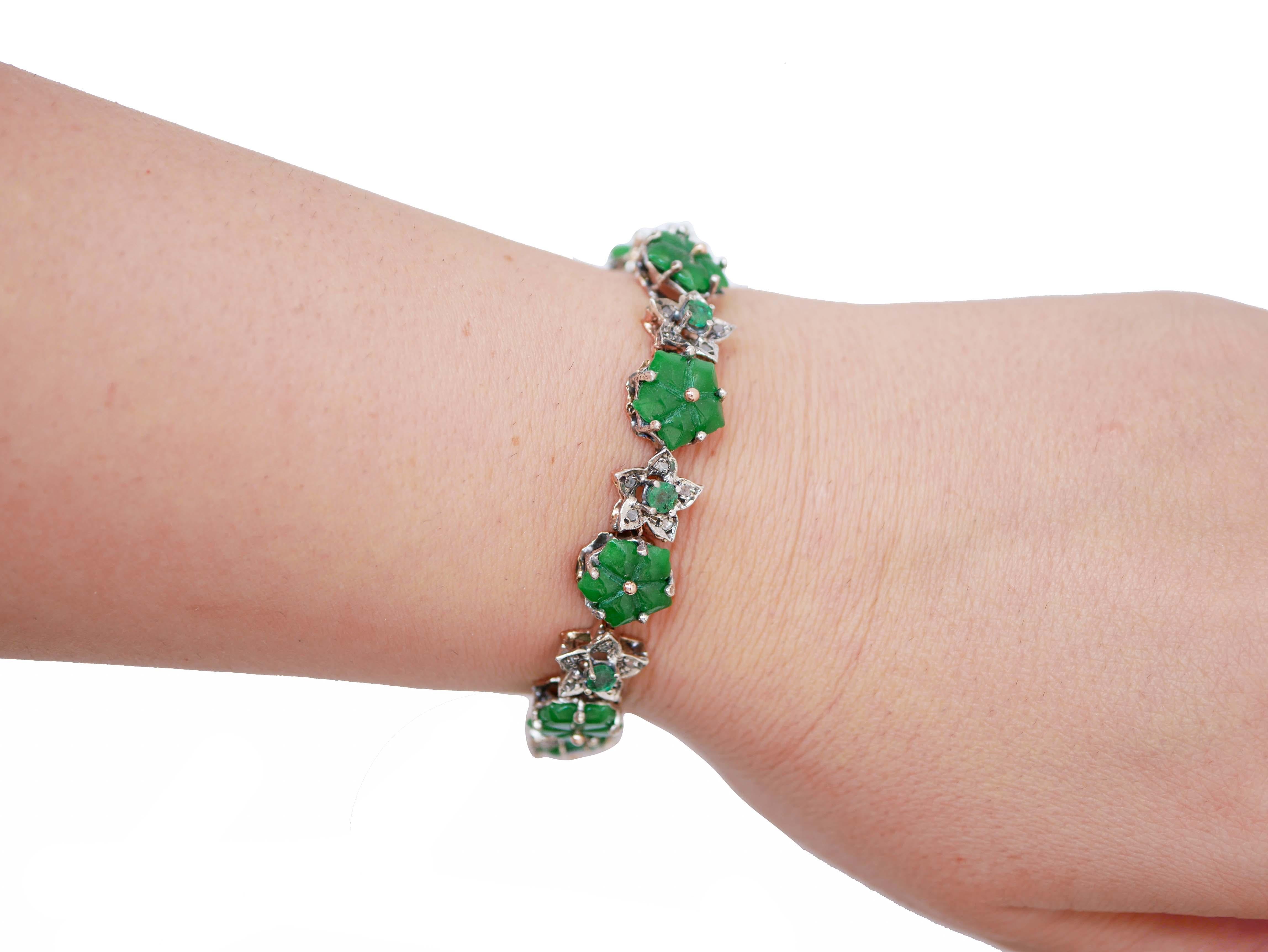 Armband aus Roségold und Silber mit Blumen aus grünem Achat, Smaragden, Diamanten und Silber. (Gemischter Schliff)