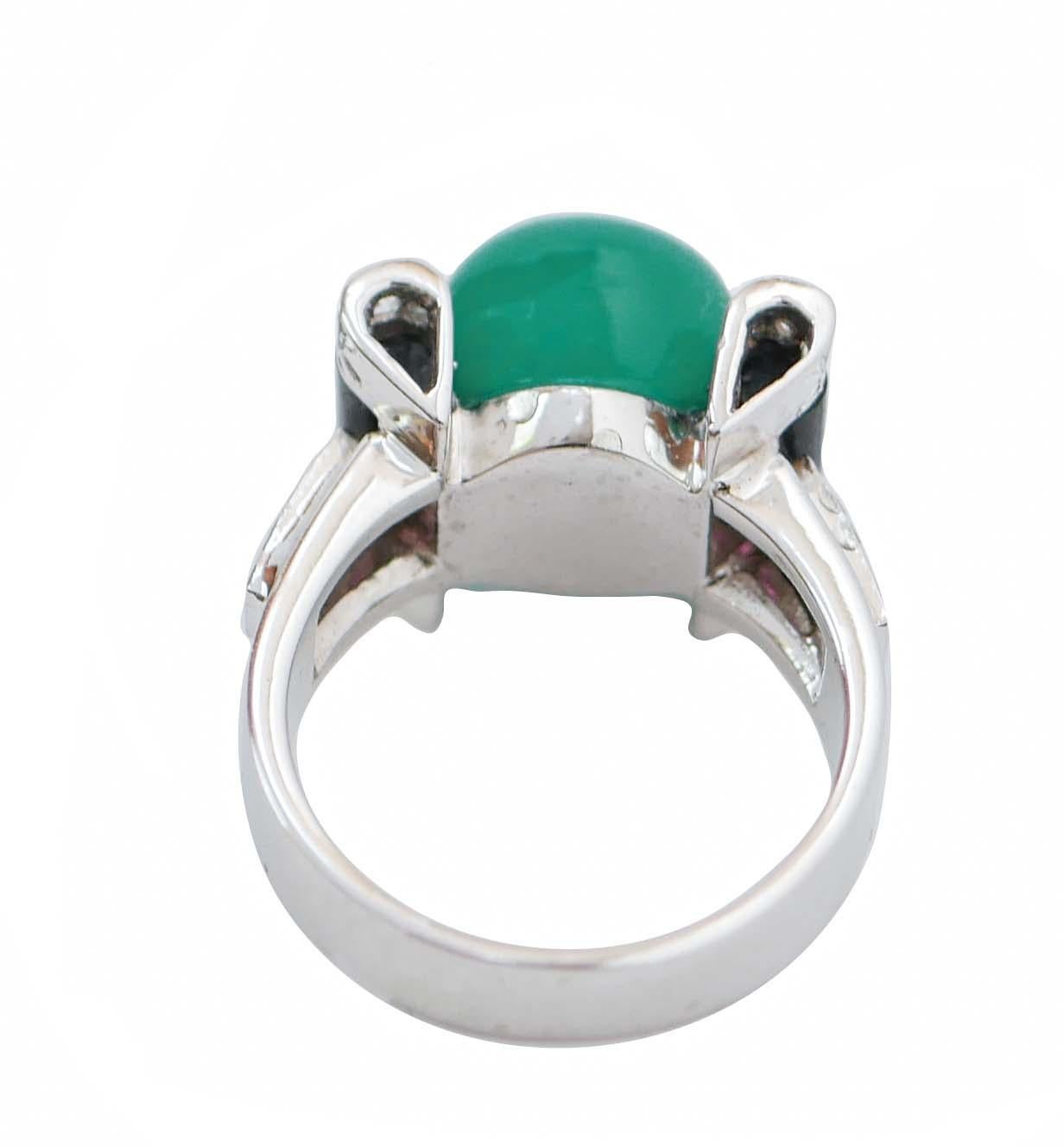 Retro Green Agate, Onyx, Rubies, Diamonds, 14 Karat White Gold Ring. For Sale