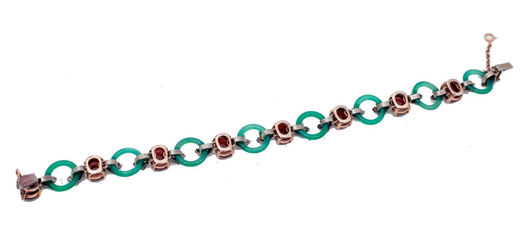 Rétro Agate verte, grenats, diamants, bracelet Retrò en or rose et argent 9 carats en vente