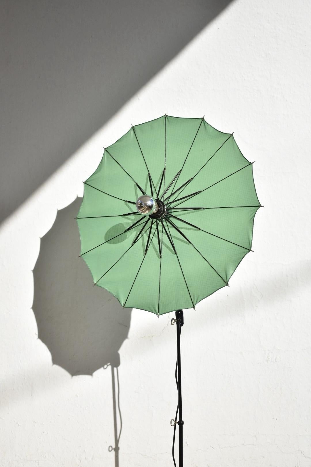 Metal Green ajustable floorstanding lamp For Sale