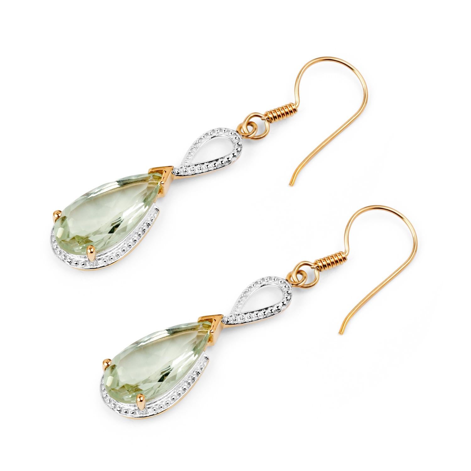 Contemporary Green Amethyst Dangle Earrings 10 Carats 14K Yellow Gold Plated Silver For Sale