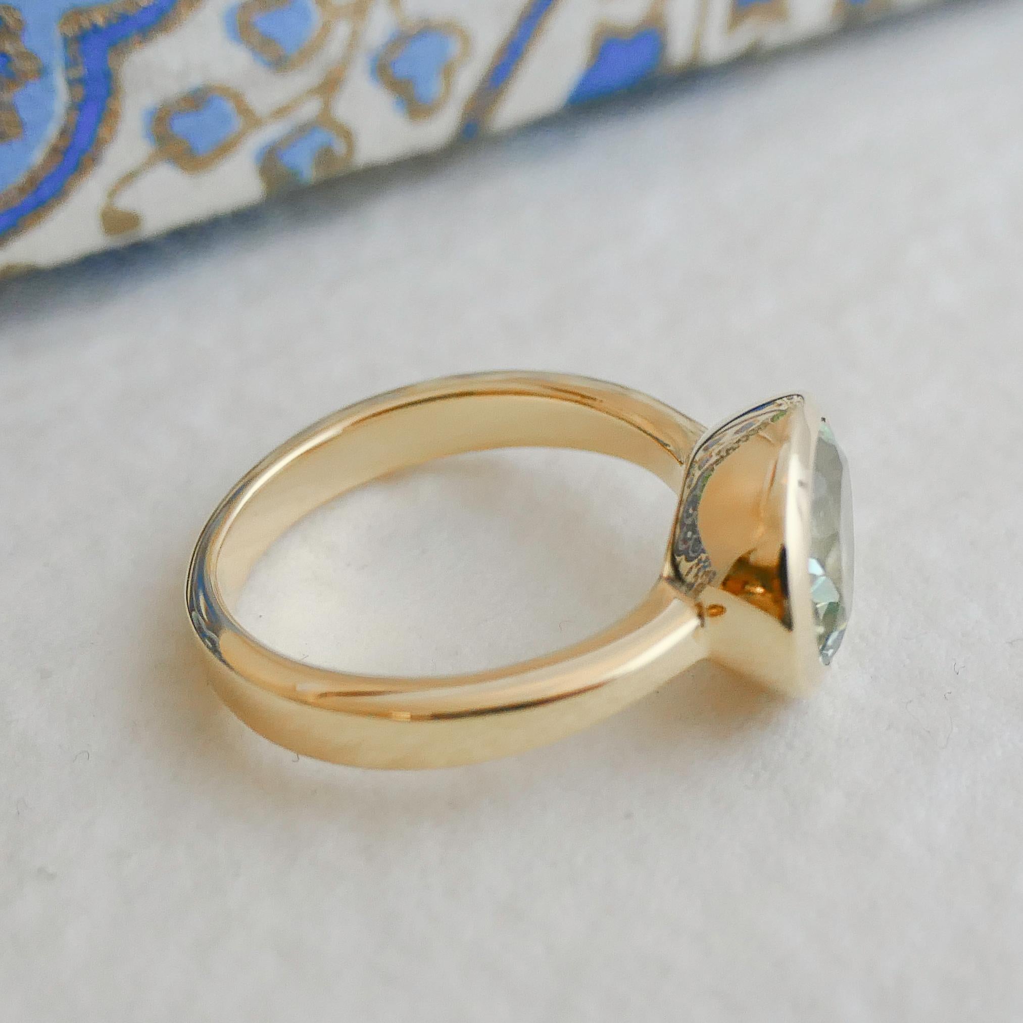 Anello in argento placcato oro con ametista verde ovale In condizioni Nuovo in vendita a Oslo, 03
