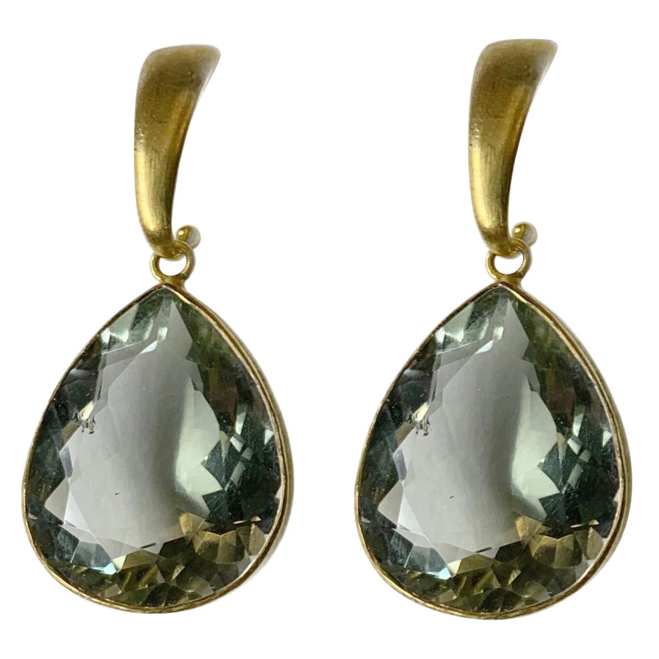 Green Amethyst Pear Earrings in 18 Karat Gold, A2 by Arunashi For Sale