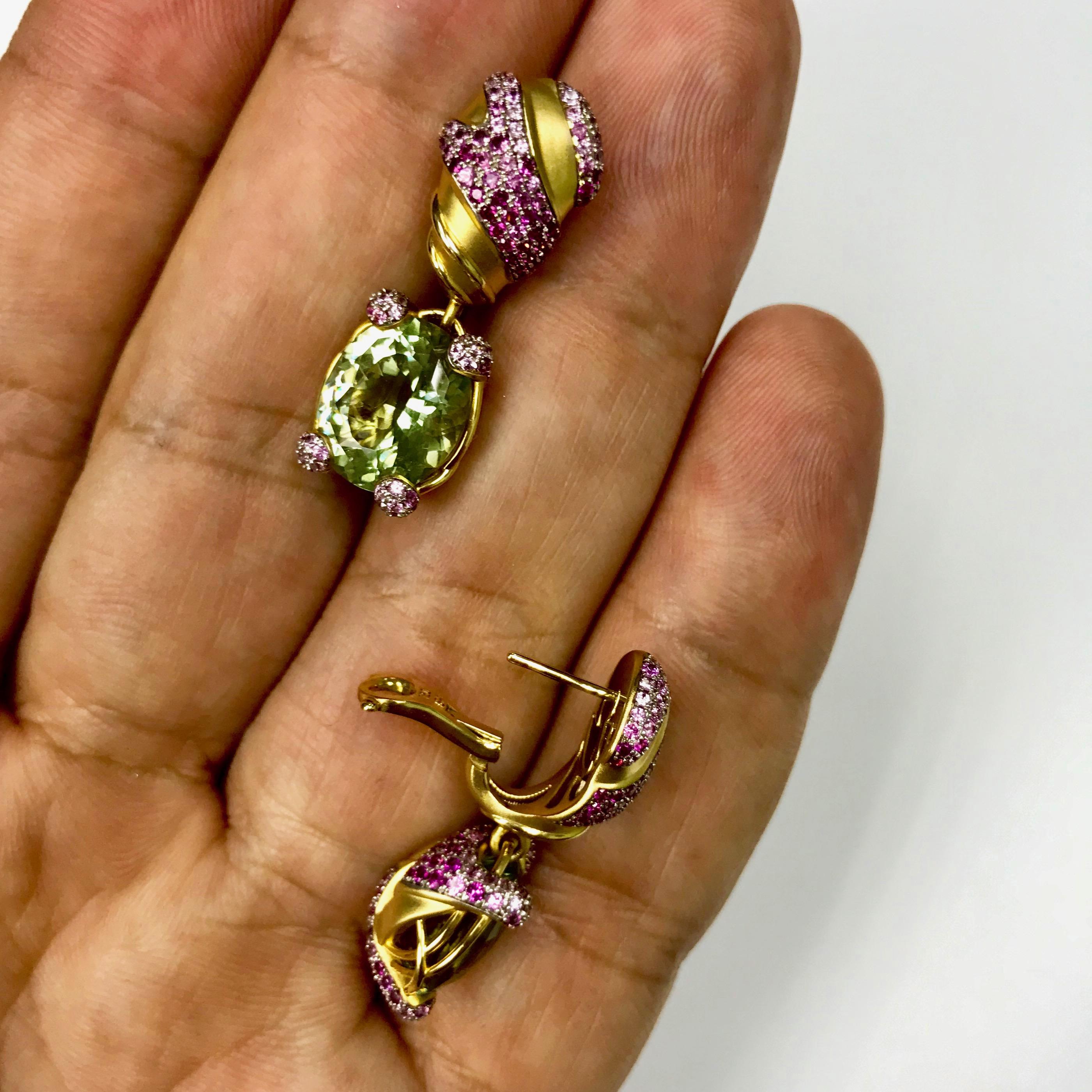 Green Amethyst Pink Sapphire 18 Karat Yellow Gold Earrings In New Condition For Sale In Bangkok, TH