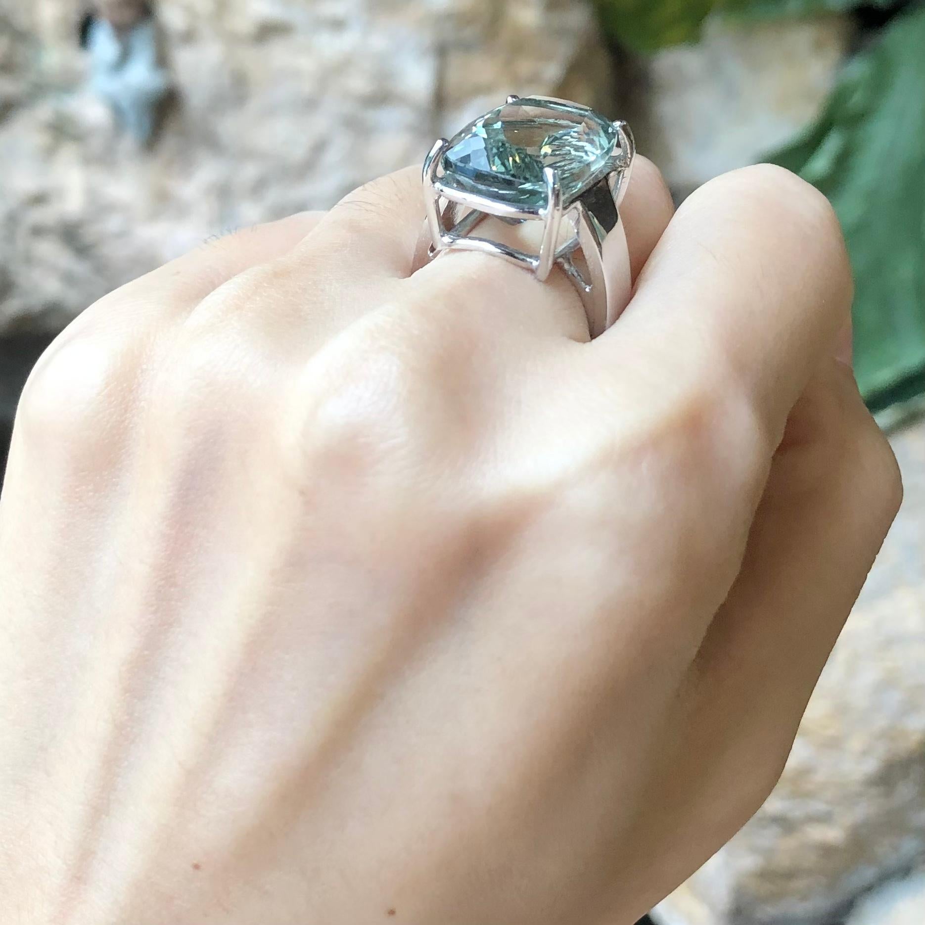 Grüner Amethyst Ring in Silberfassung (Zeitgenössisch) im Angebot