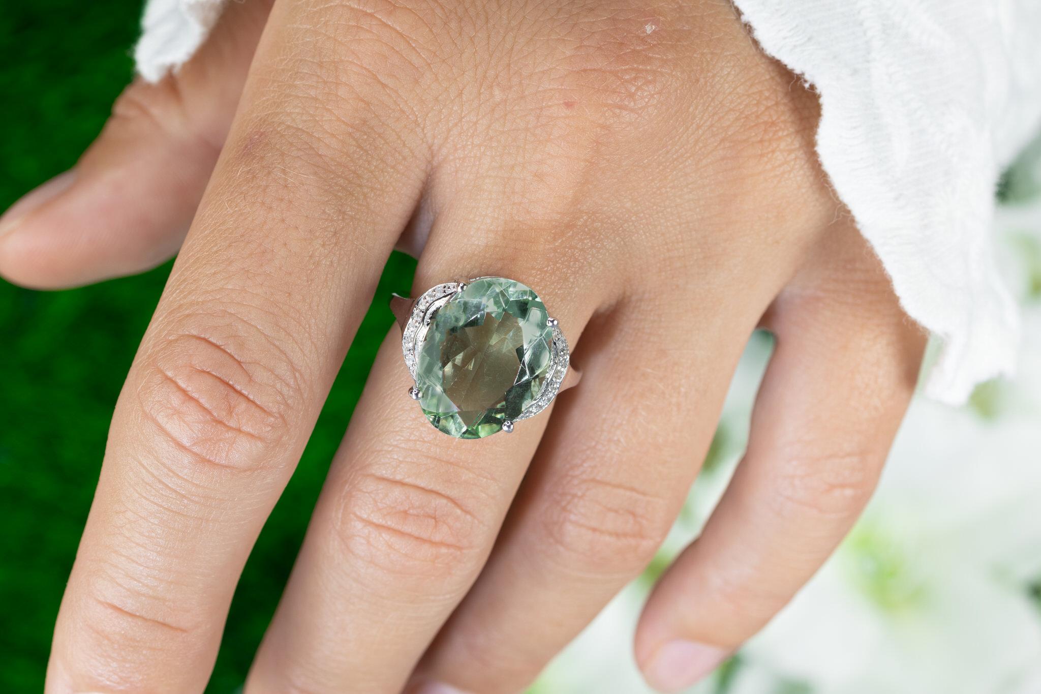 Contemporaneo Anello di ametista verde Topazio bianco 7,95 carati A. Silver in vendita