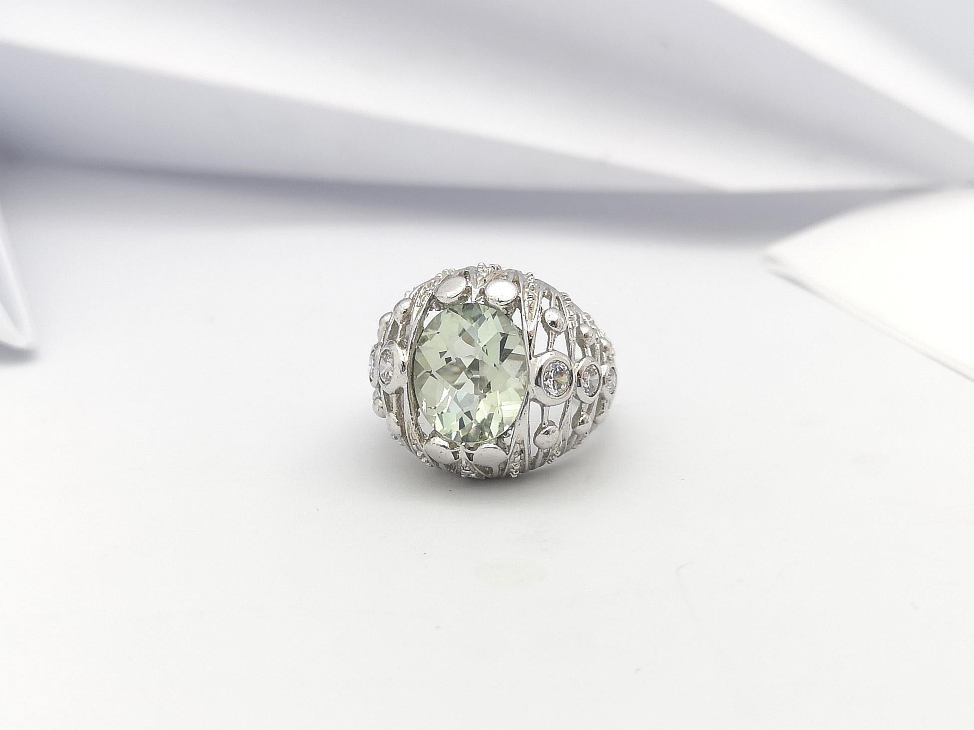 Bague en argent sertie d'une améthyste verte et d'une zirconia cubique en vente 4