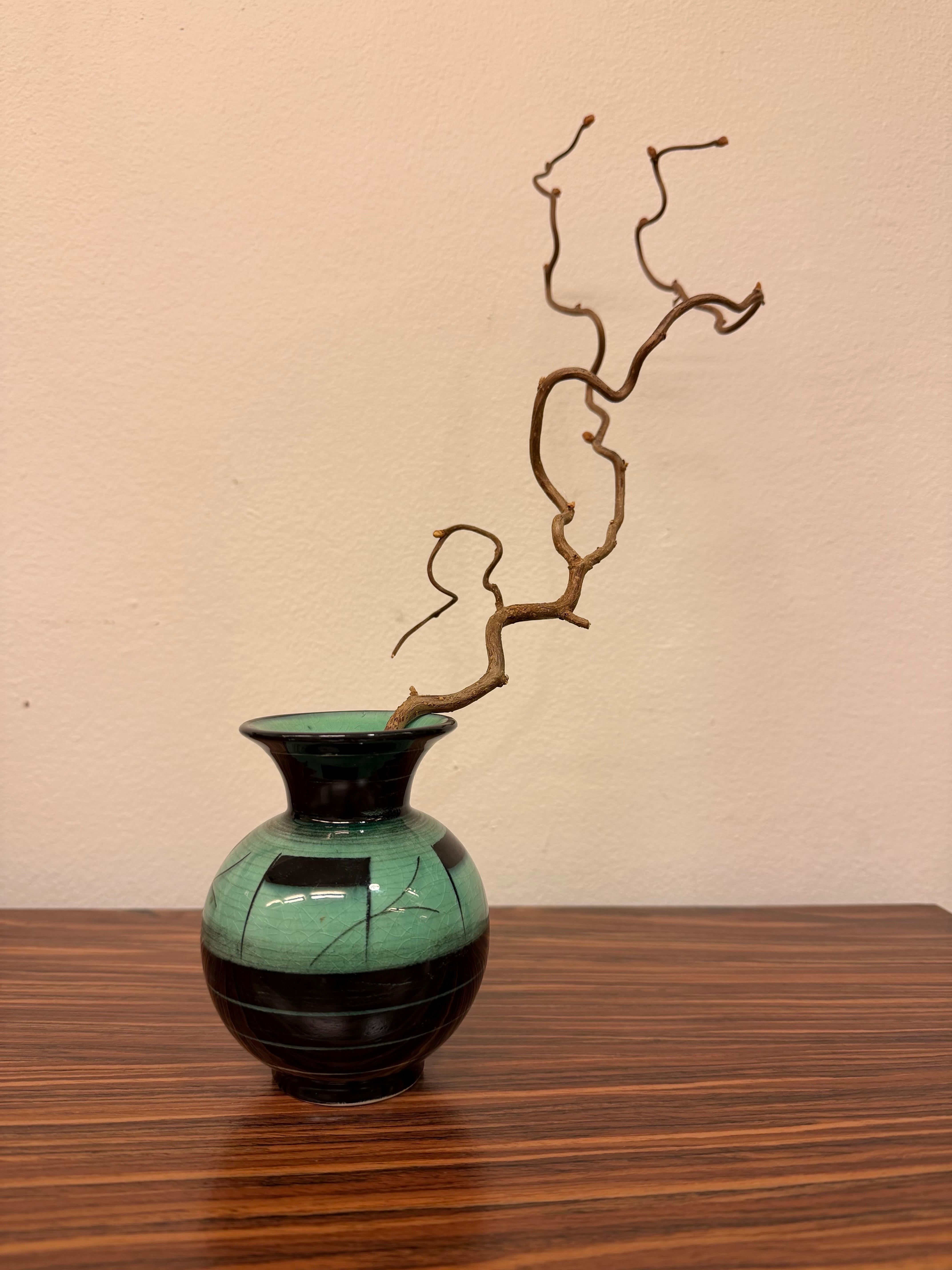 Vaso Art Deco verde e nero di Ilse Claesson, Rörstrand in vendita 1