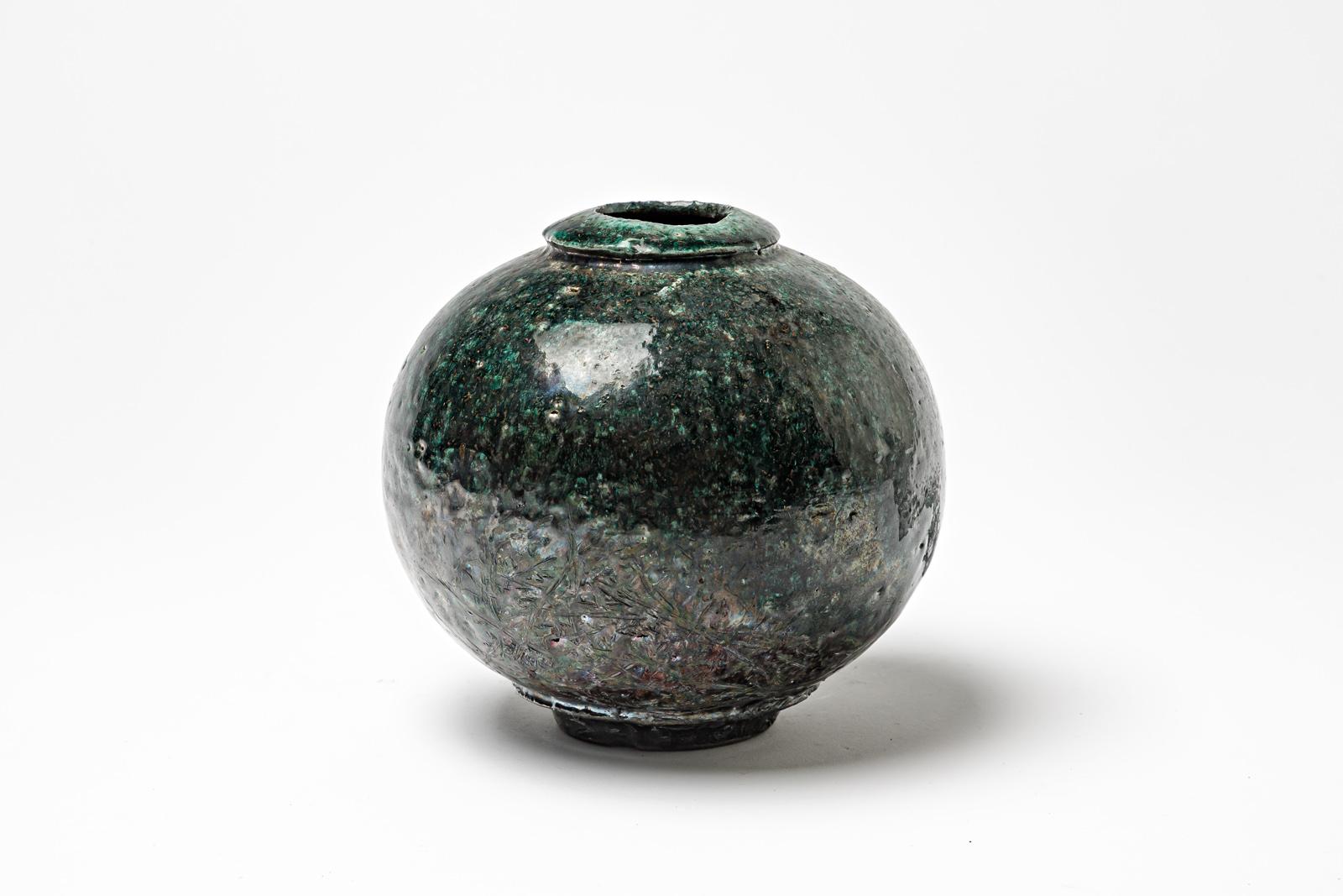  Vase en céramique émaillée verte et noire de Gisèle Buthod-Garçon, circa 1980-1990 Excellent état - En vente à Saint-Ouen, FR
