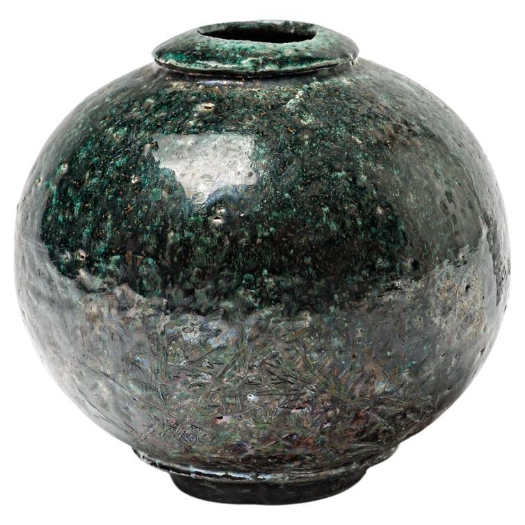  Grün und schwarz glasierte Keramikvase von Gisèle Buthod-Garçon, um 1980-1990 im Angebot