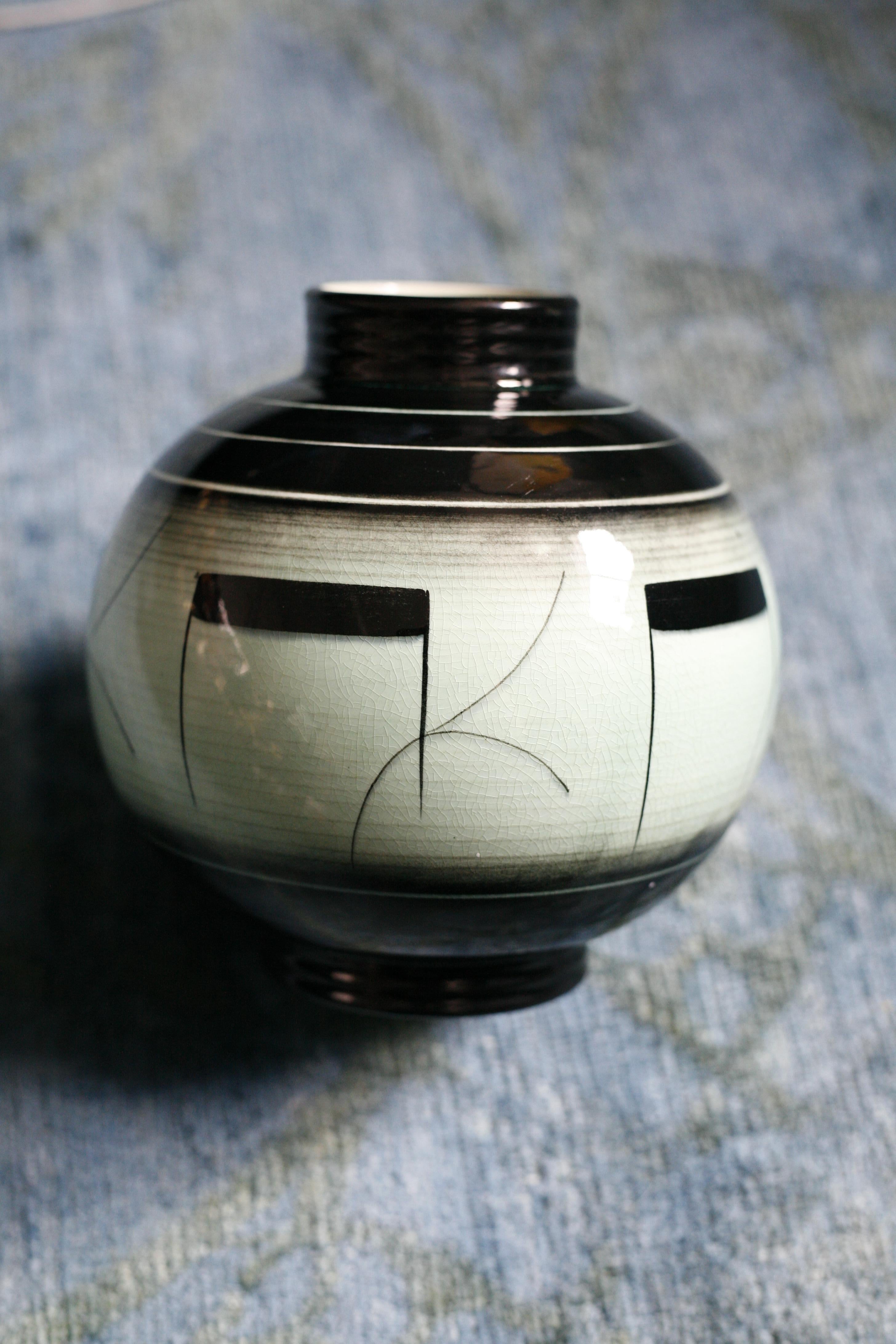 Grüne und schwarze Rörstrand-Vase, Schweden, 1960 (Keramik) im Angebot