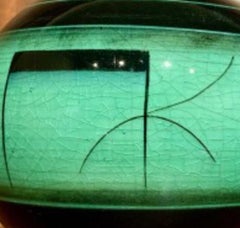 Kleines Gefäß in Grün und Schwarz von Ilse Claesson