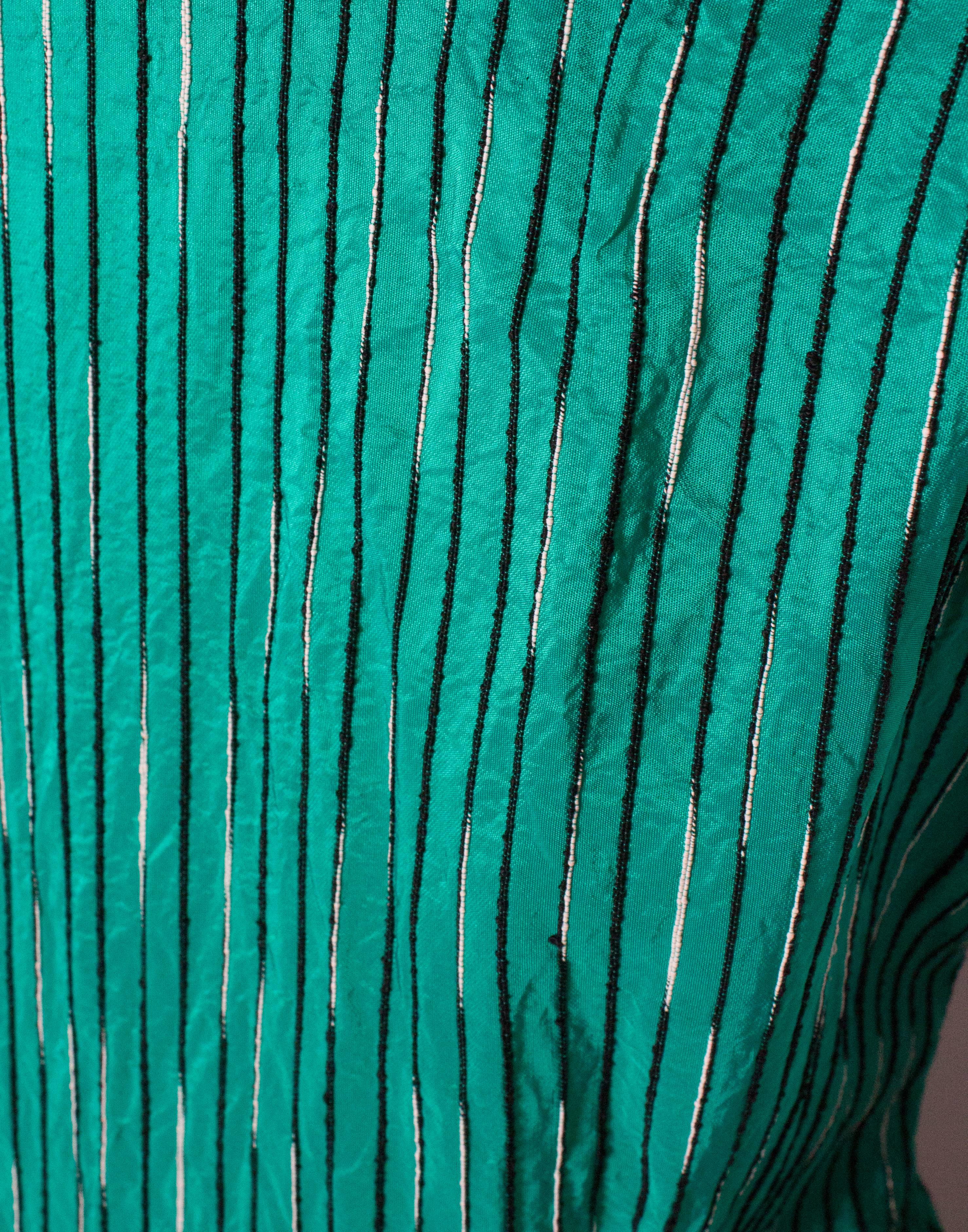 Green and Black Vintage Summer Dress For Sale 4