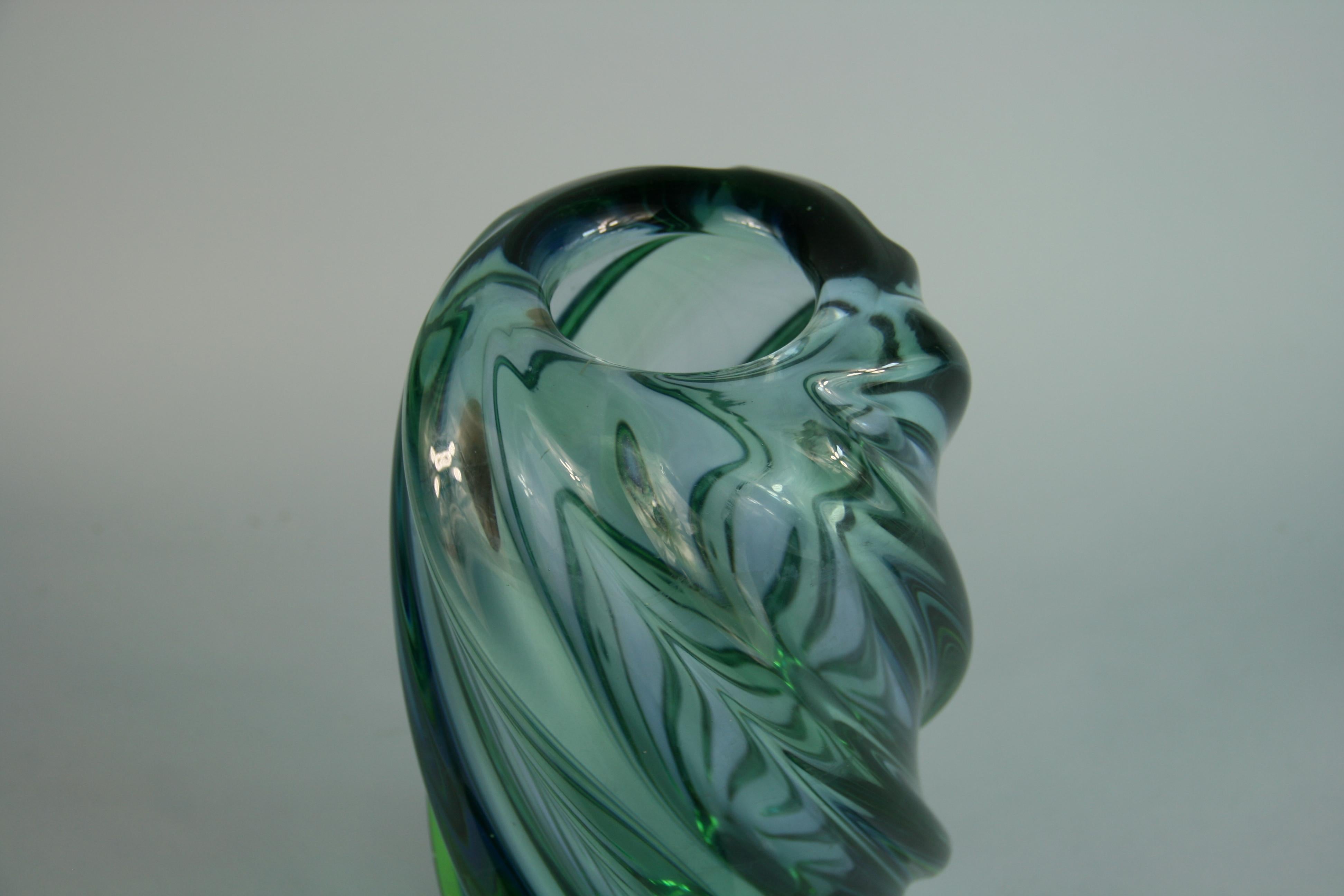 Large Green and Blue Murano Art Glass  Spiral Vase, Circa 1950's In Good Condition In Douglas Manor, NY