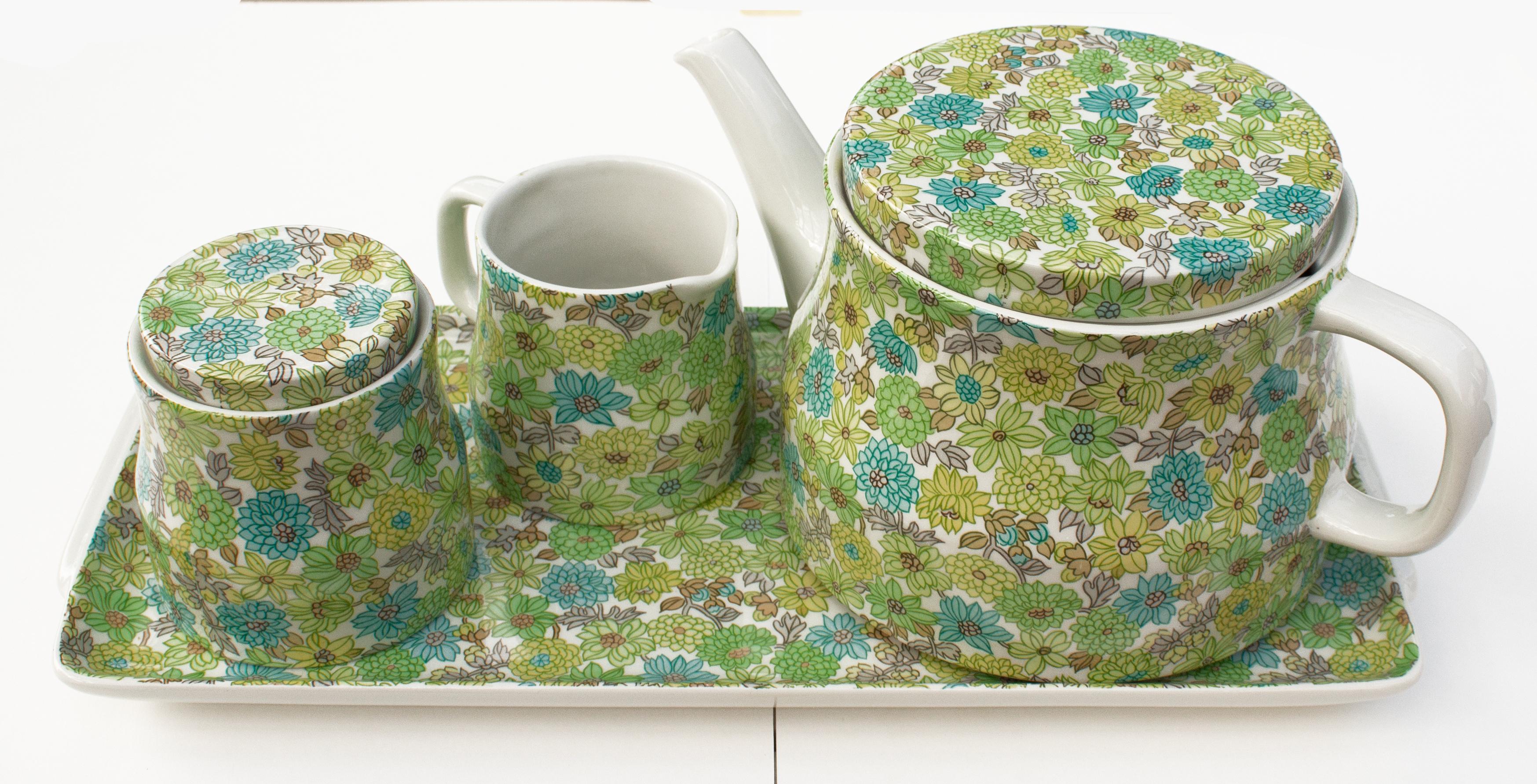 Servizio da tè verde e blu di Ambrogio Pozzi per Ceramica Franco Pozzi, anni '80 In condizioni buone in vendita a Stockholm, SE