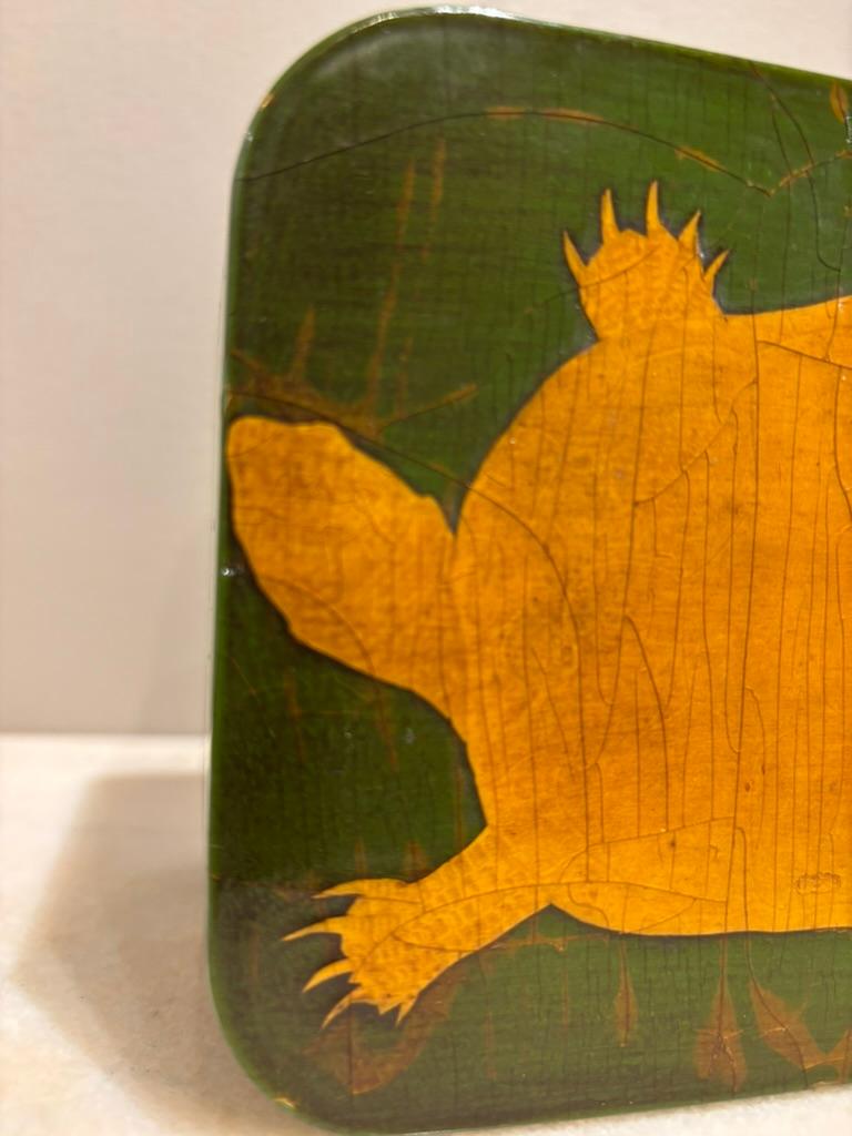 Scatola per tartarughe a decoupage in lacca verde e oro con interno in finto guscio di tartaruga in vendita 5