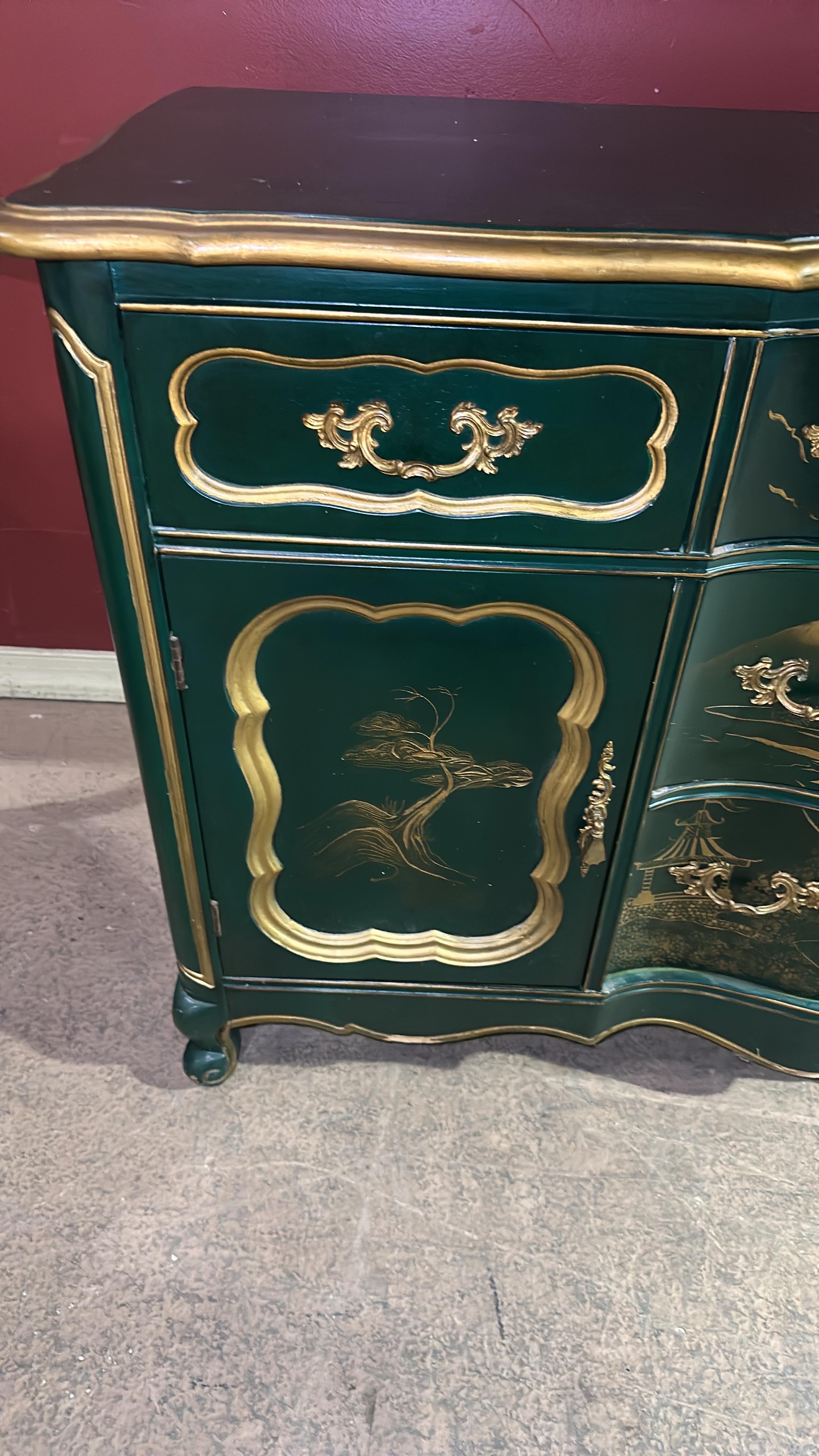 Green and Gold Lacquer French Louis XV Chinoiserie Painted Buffet Sideboard In Good Condition In Swedesboro, NJ