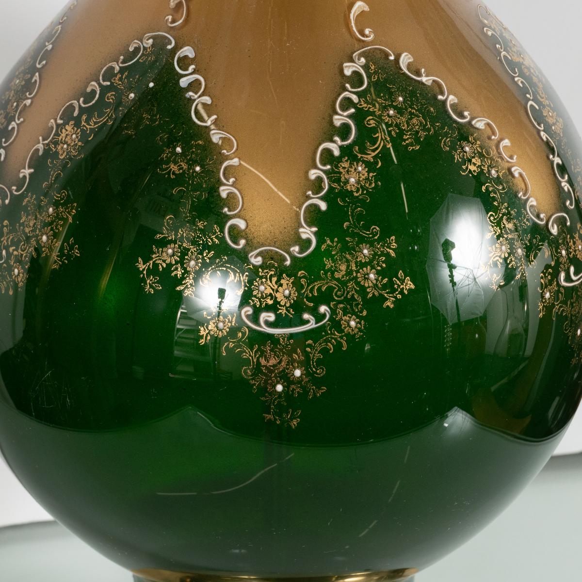 Late 20th Century Green and Gold Painted Glass Table Lamp For Sale