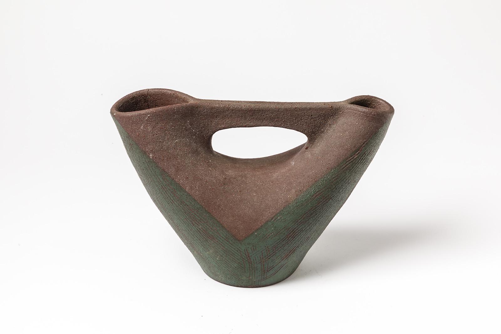 Français Vase oiseau en céramique vert et gris de forme libre par Accolay 20th Century Design en vente
