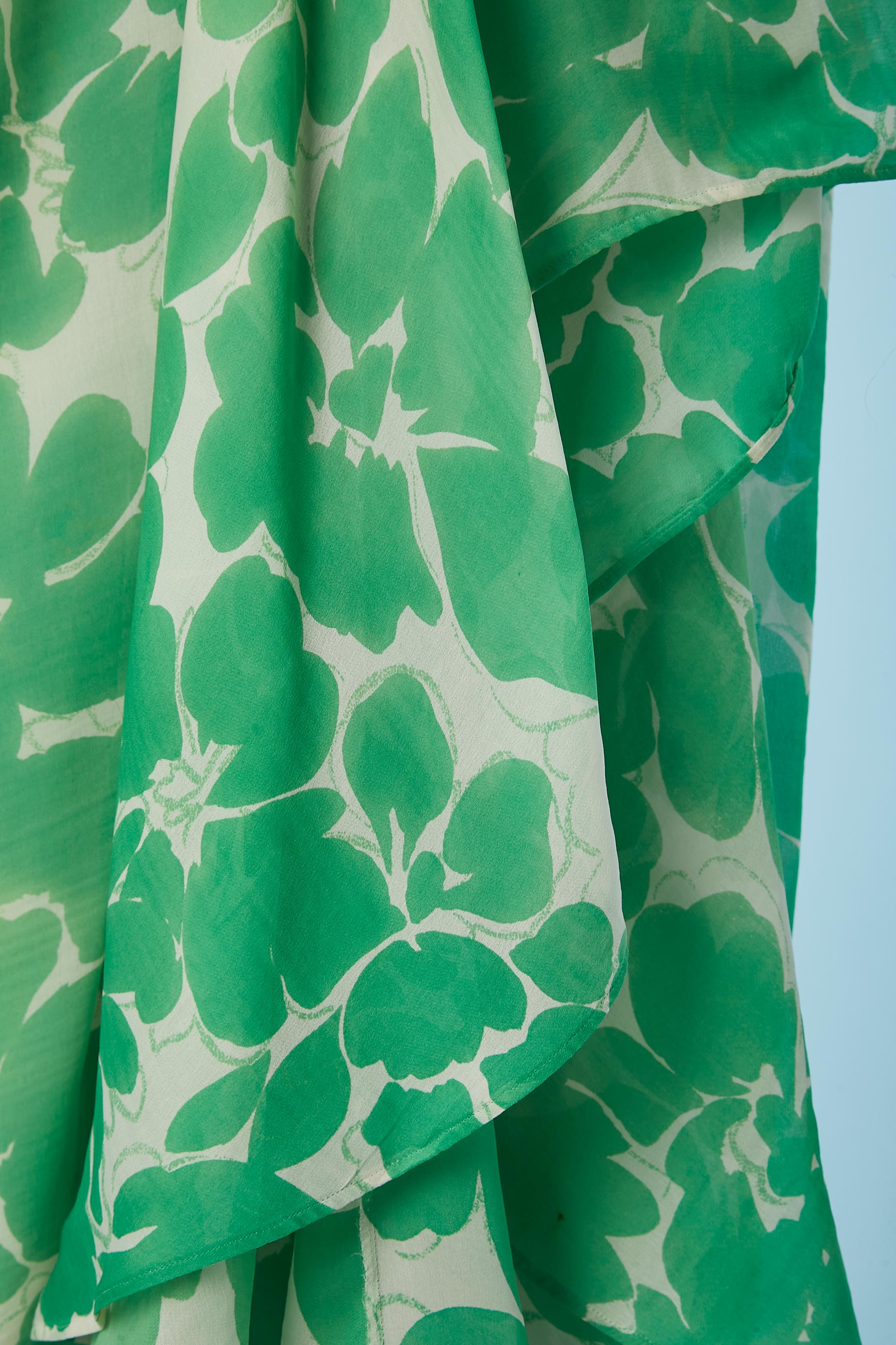 Vert Robe du soir asymtrique en soie verte et blanc cass Christian Dior  en vente