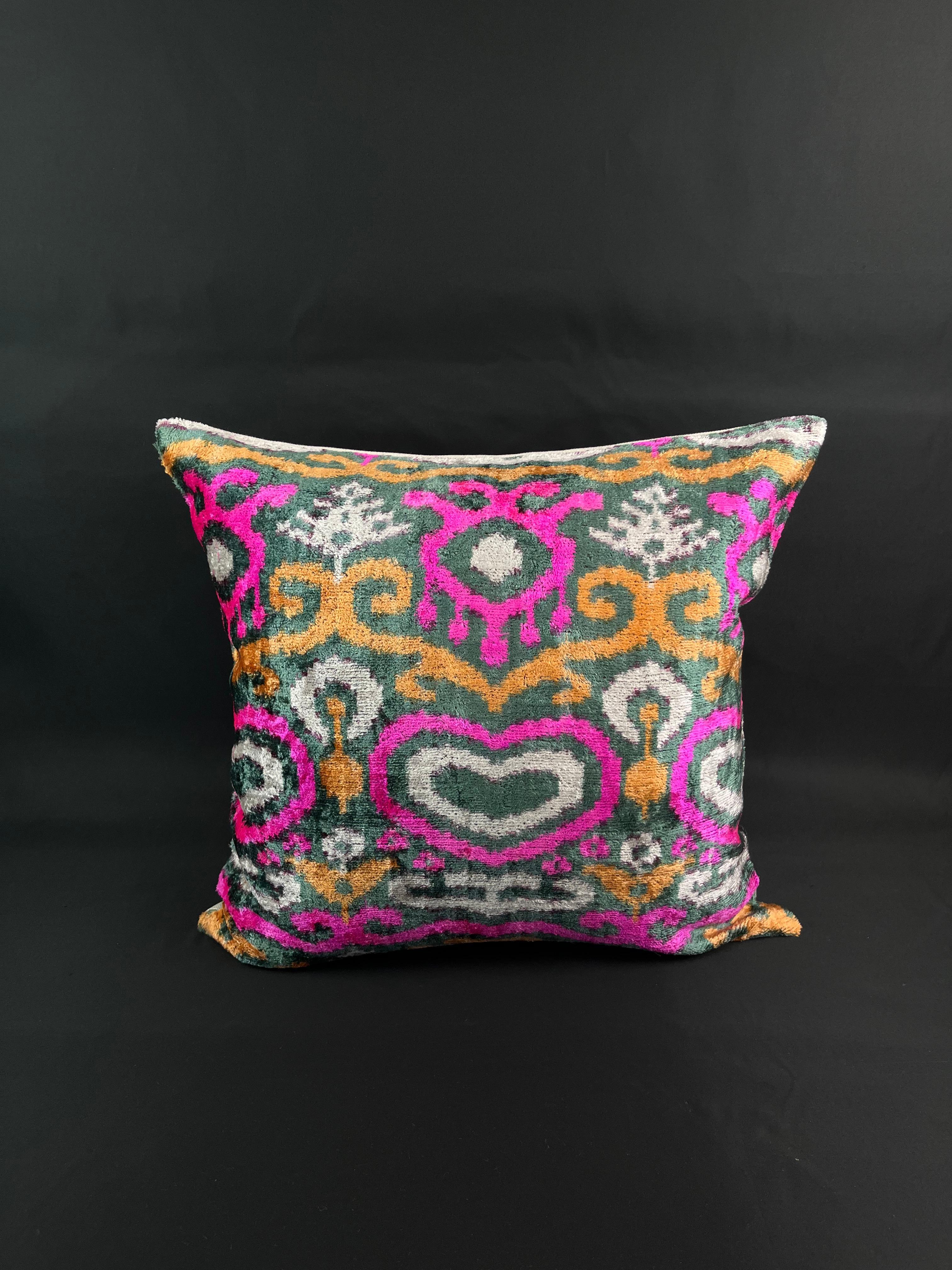 Green and Pink Geometric Design Velvet Silk Ikat Pillow Cover In New Condition In Houston, TX