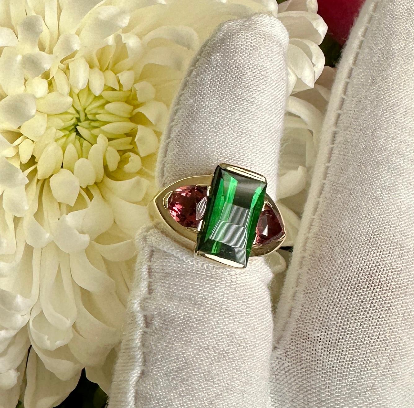 Women's or Men's Green and Pink Tourmaline Ring Yellow Gold Antique Estate For Sale