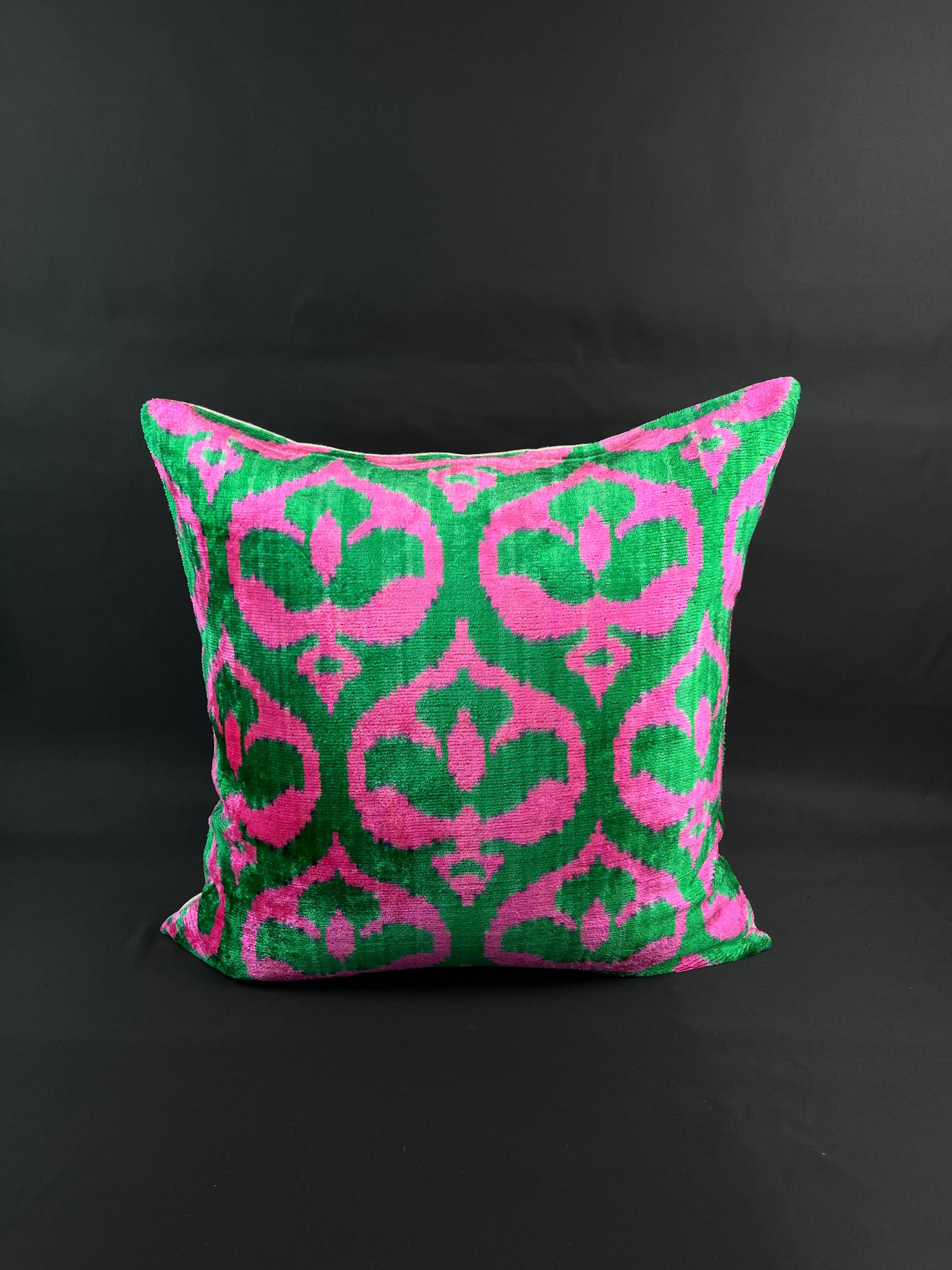 Green and Pink Velvet Silk Ikat Pillow Cover In New Condition In Houston, TX