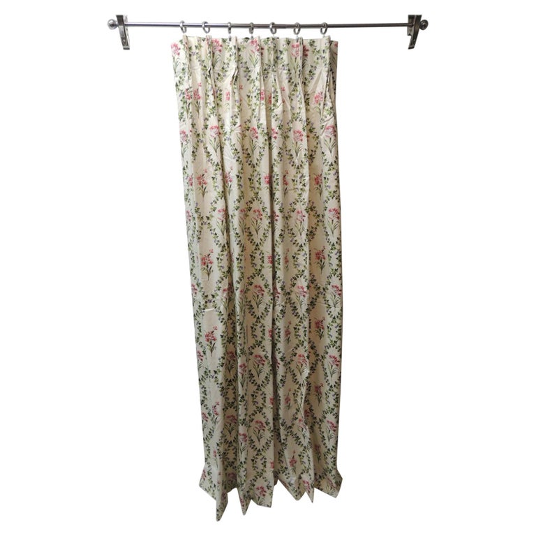 Green And Red Trellis Fl Pattern Chintz Dry Curtain Panel For At 1stdibs Green And Red Trellis Fl Pattern, Red Pattern Curtains