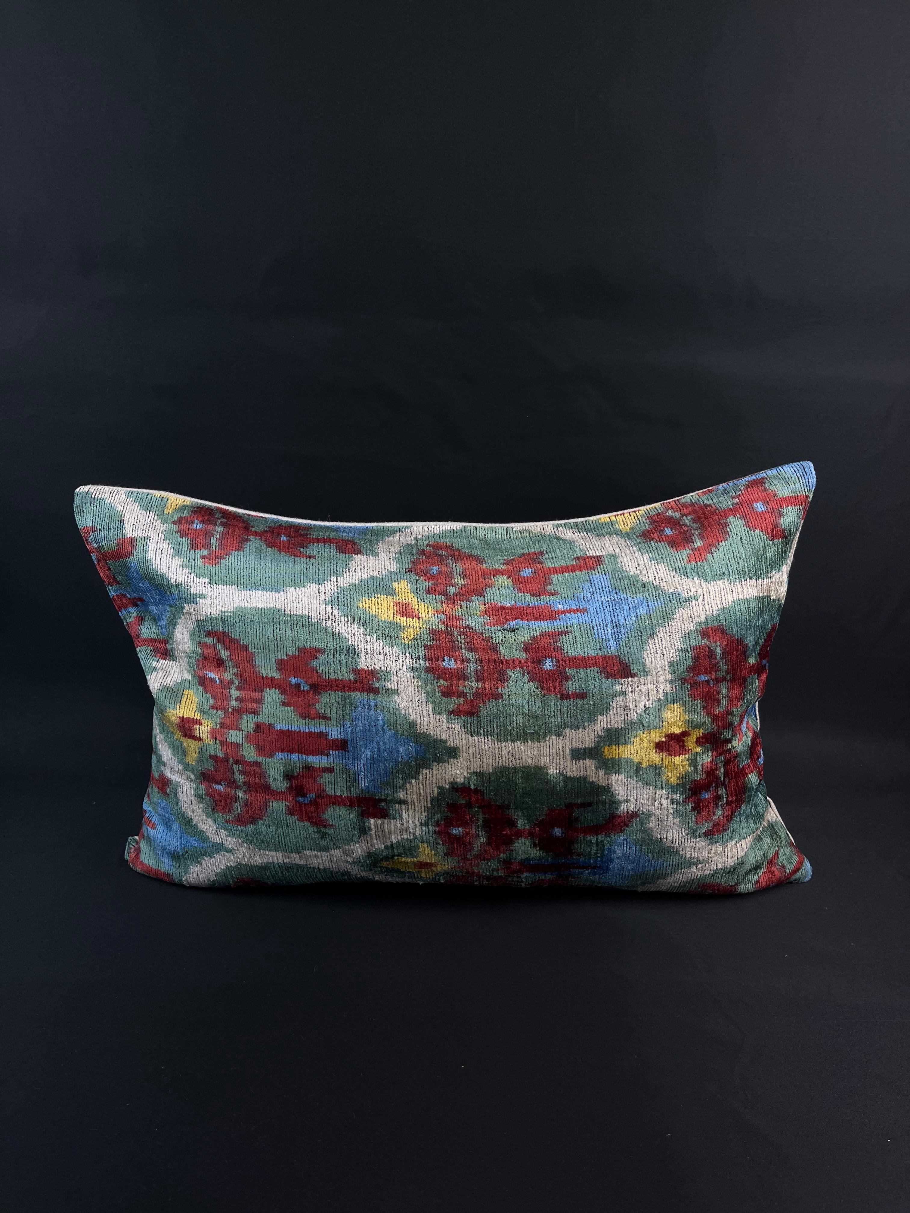 Green and Red Velvet Silk Ikat Pillow Cover In New Condition For Sale In Houston, TX