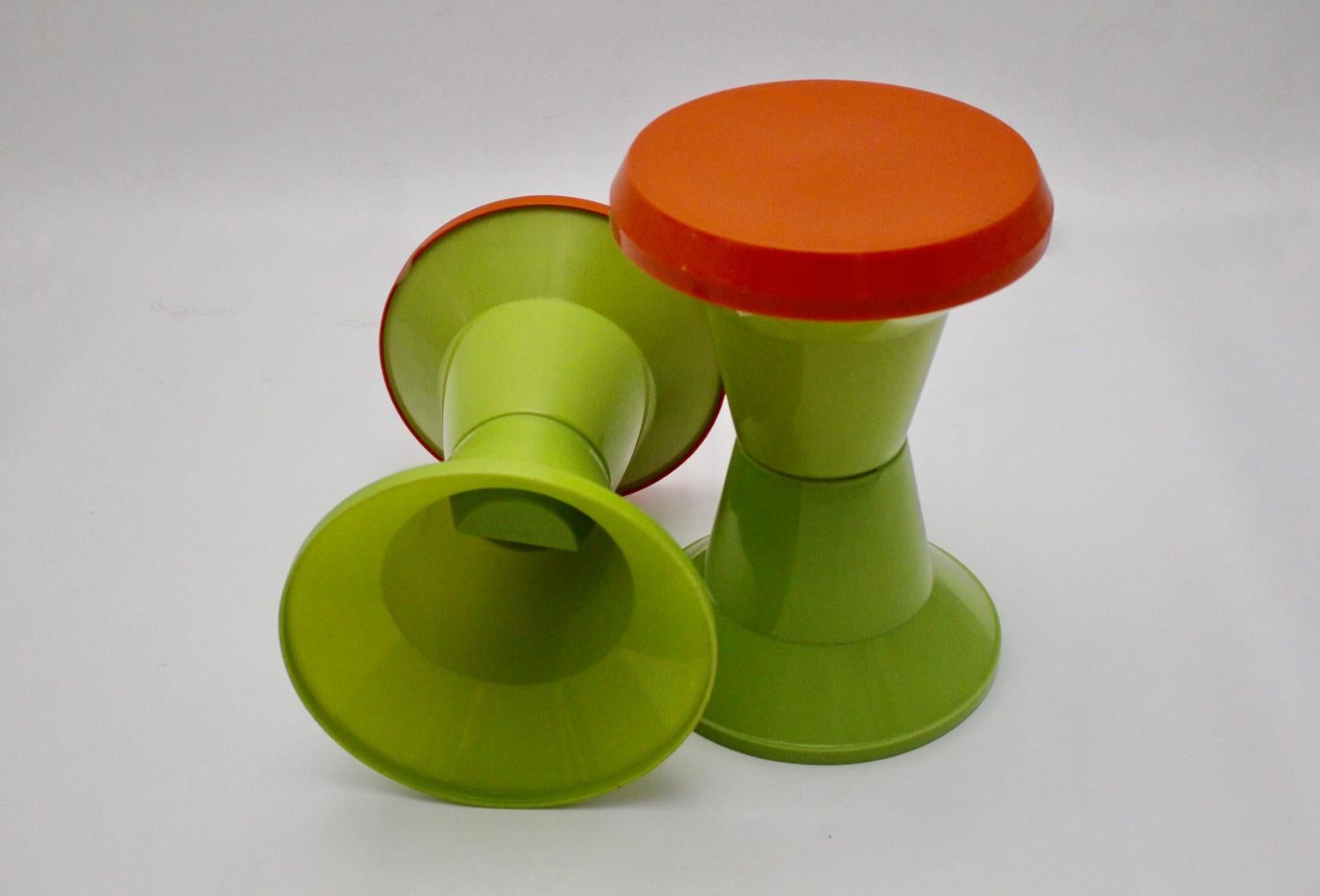Late 20th Century Space Age Green and Red Vintage Plastic Stools Duo Pair circa 1970 Italy For Sale