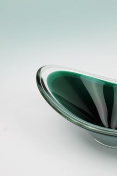 Green and white art Glass Bowl by Paul Kedelv for Flygsfors signed 1958 Sweden