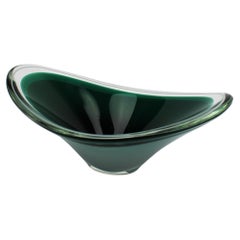 Green and white art Glass Bowl by Paul Kedelv for Flygsfors signed 1958 Sweden