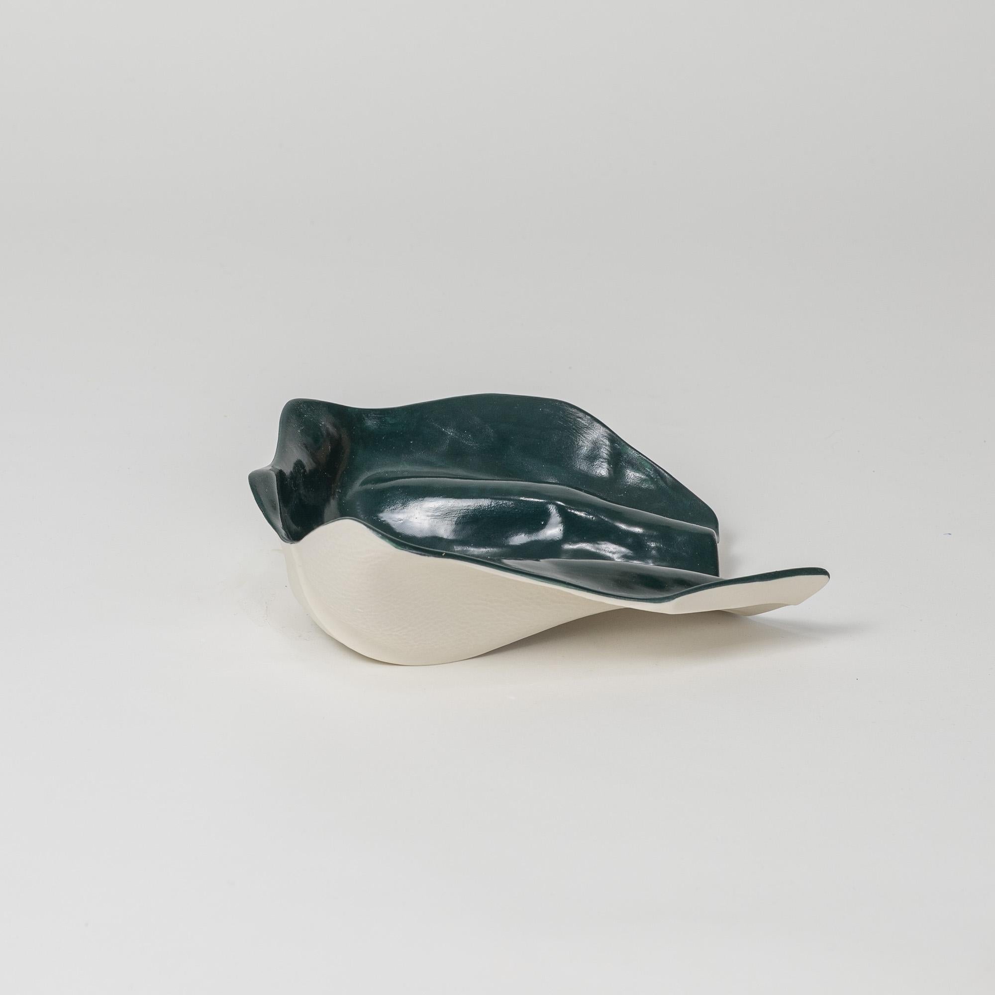Moderno Videopoche in ceramica verde e bianca, serie Kawa, porcellana, vassoio portaoggetti in vendita