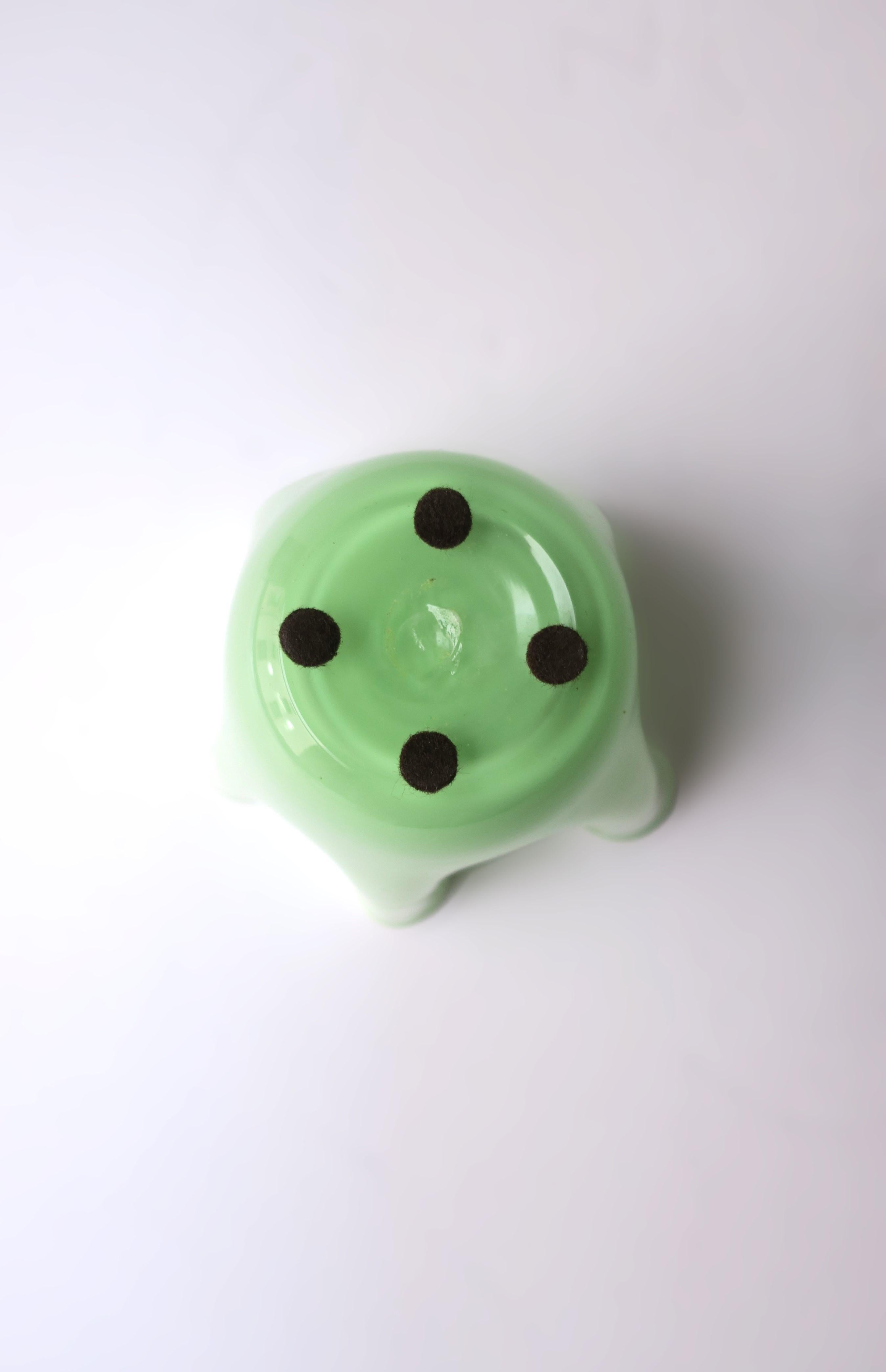 Vaso in vetro artistico con fazzoletto verde e bianco in vendita 4