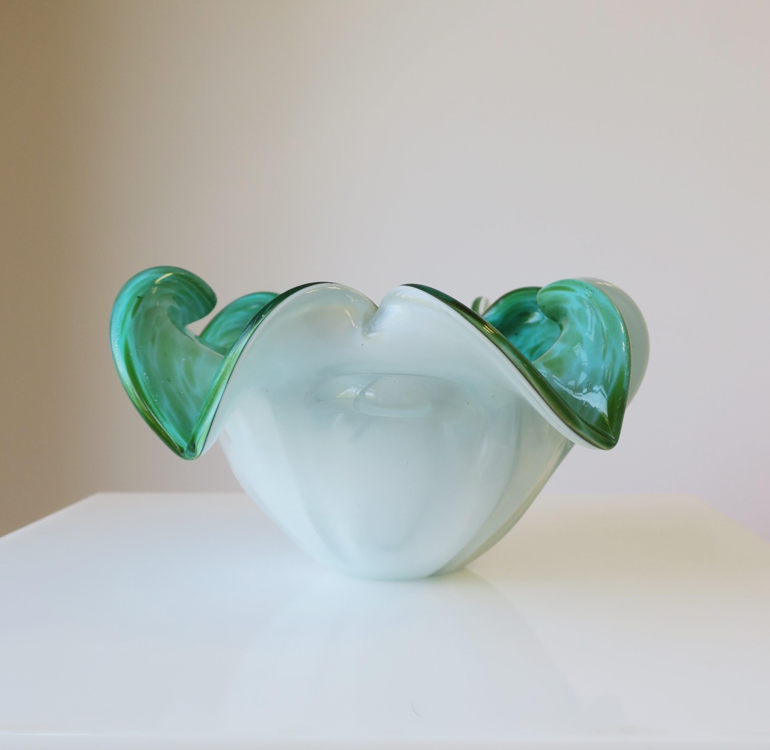 Italian Murano Organic Modern Green and White Art Glass Bowl, 1960s For Sale 3