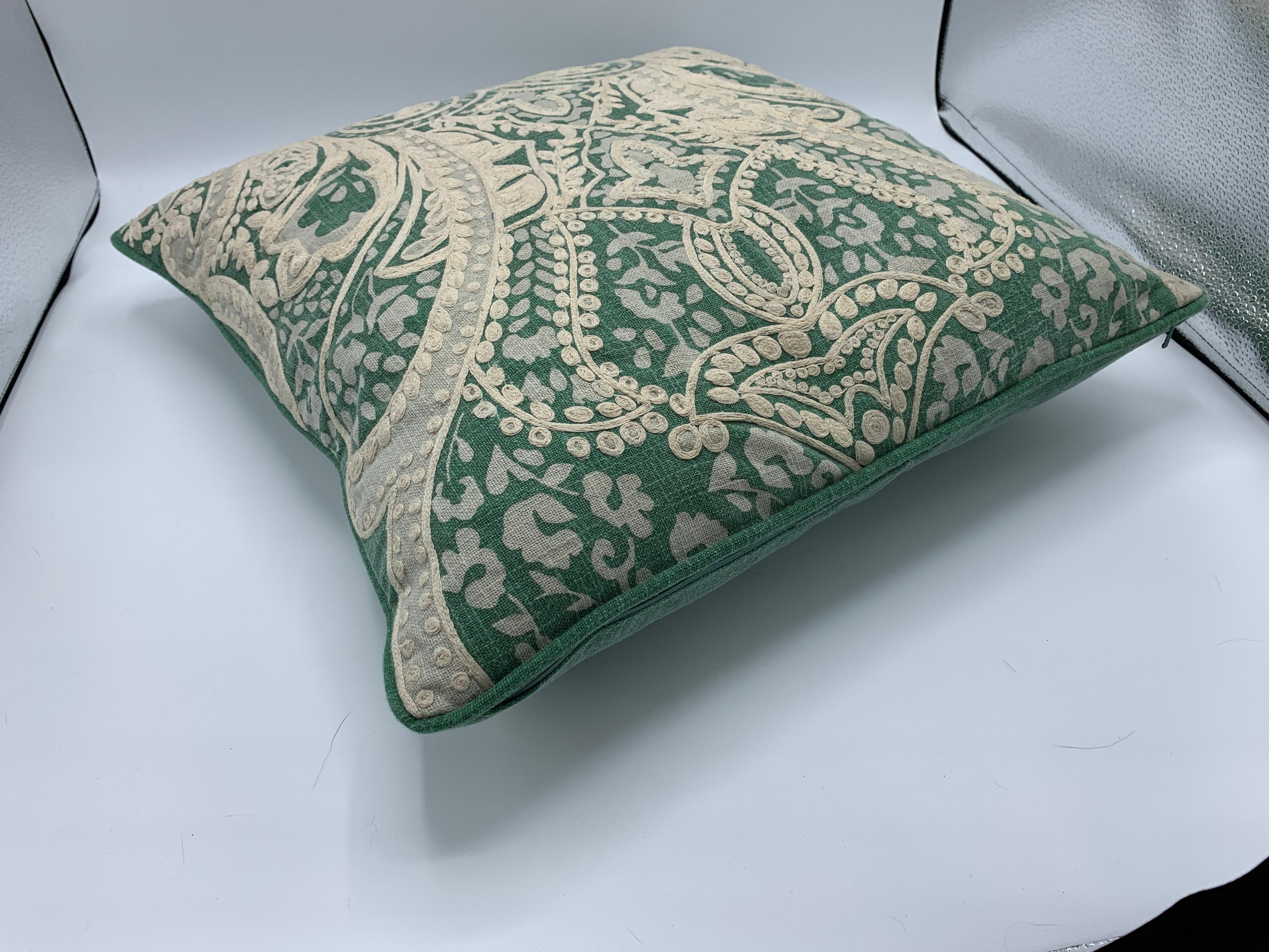 20th Century Green and White Linen Pillows with Damask Embroidery, Pair For Sale