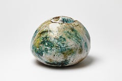 Caja secreta de cerámica esmaltada verde y amarilla de Gisèle Buthod-Garçon, 1980-1990