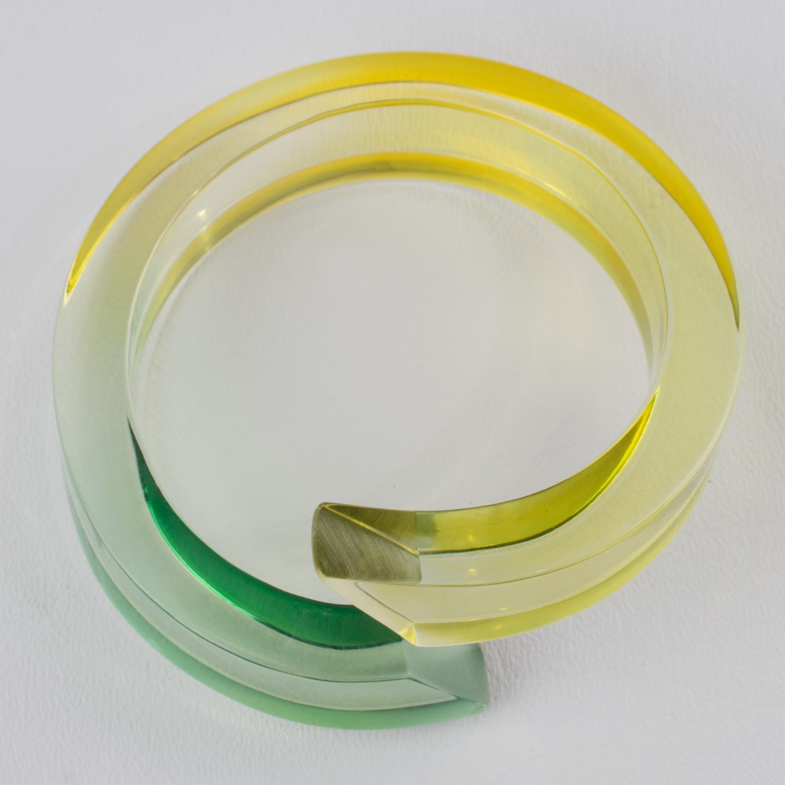 Femenino o masculino Pulsera Bypass de Lucita Verde y Amarilla en venta