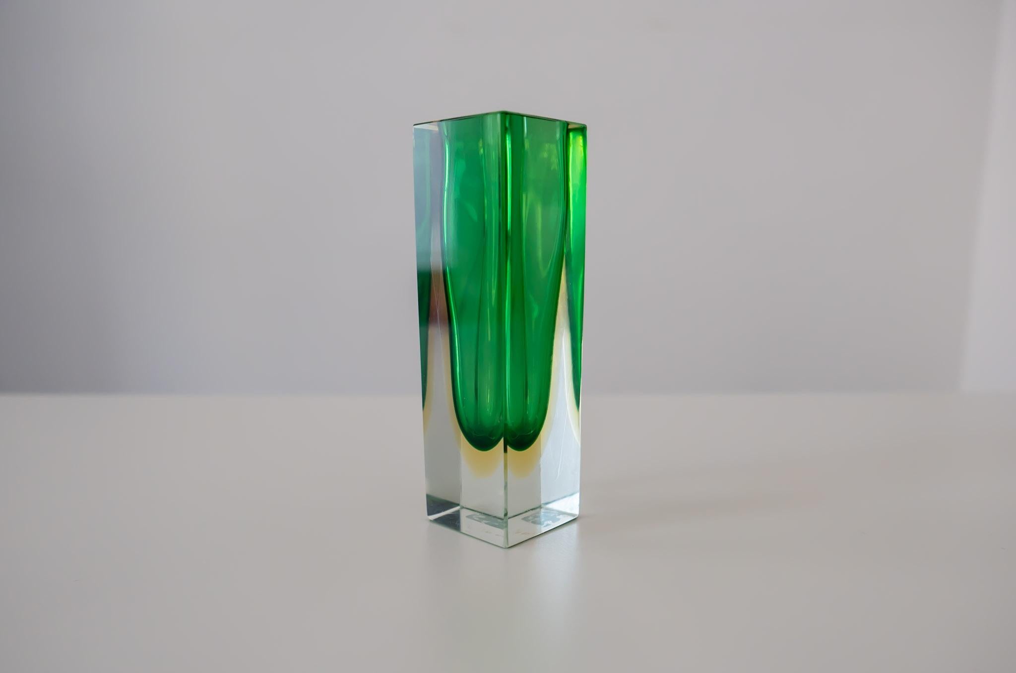 Mid-Century Modern Green and Yellow Murano Sommerso Glass Vase by Flavio Poli, Italy 1970s For Sale