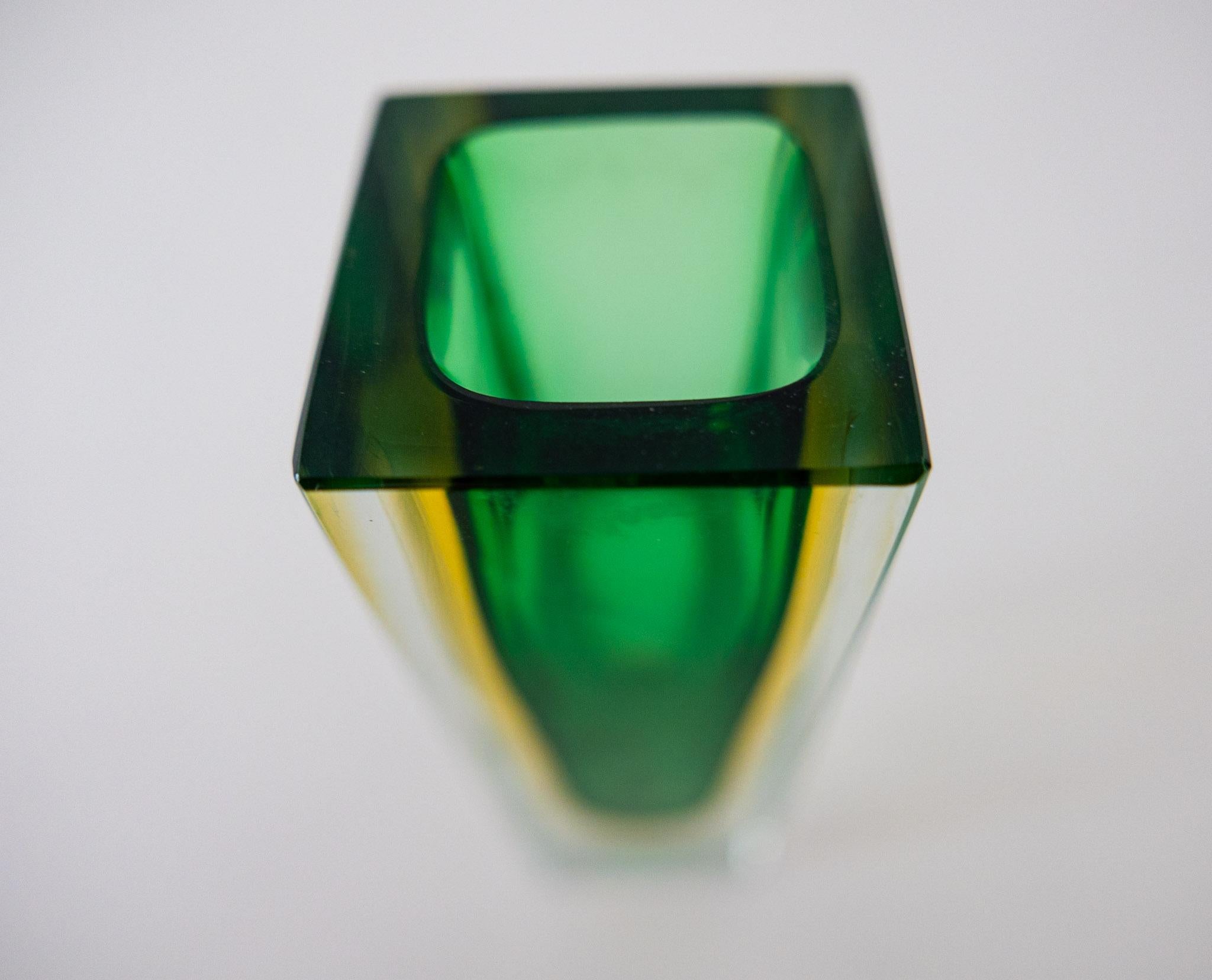 Hand-Crafted Green and Yellow Murano Sommerso Glass Vase by Flavio Poli, Italy 1970s For Sale