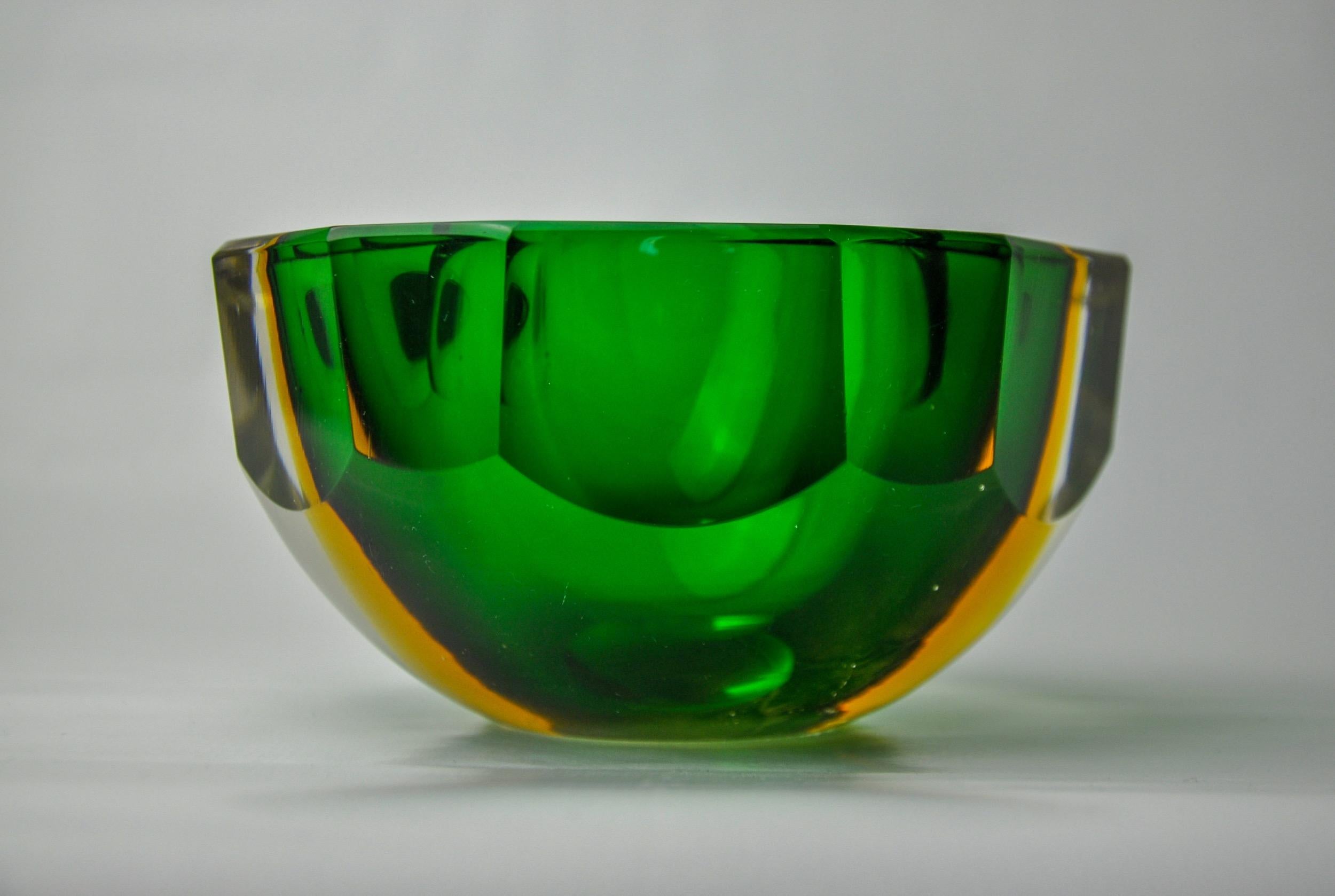 Bolsillo vacío verde y amarillo sommerso de seguso, cristal de murano, italia, 1970 Regencia de Hollywood en venta