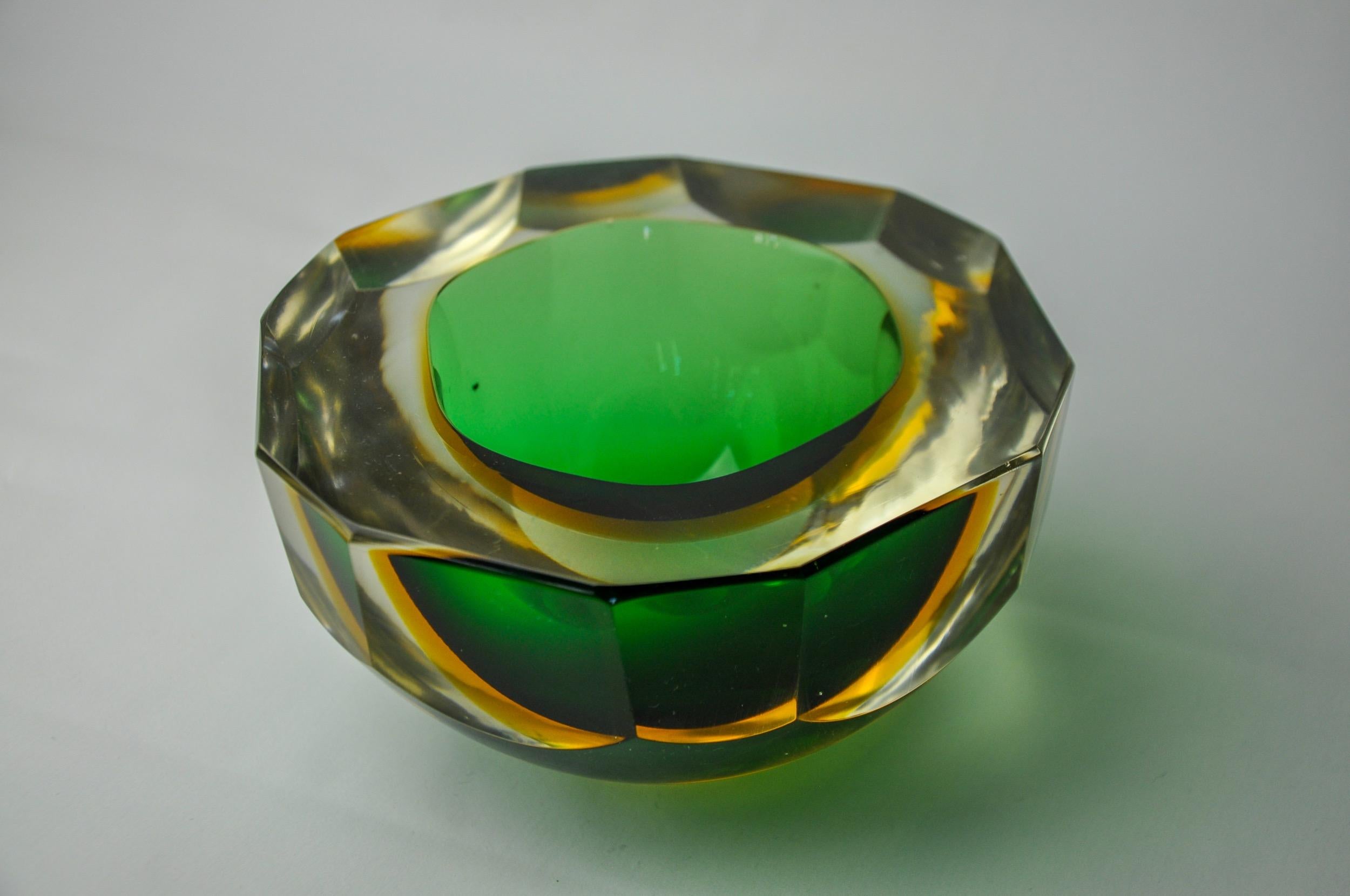 Bolsillo vacío verde y amarillo sommerso de seguso, cristal de murano, italia, 1970 finales del siglo XX en venta